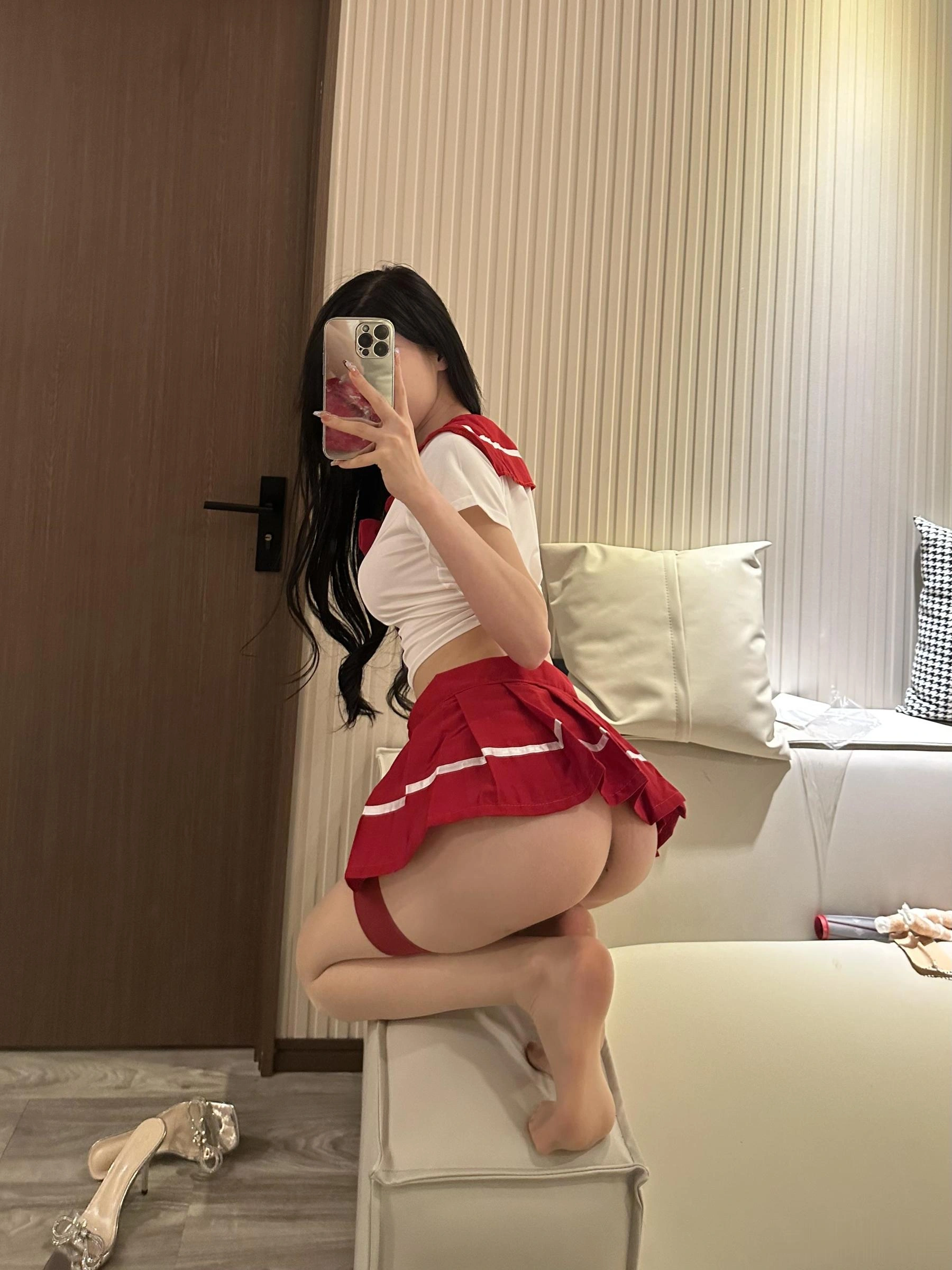 黎允熙baby – JK红裙插图1