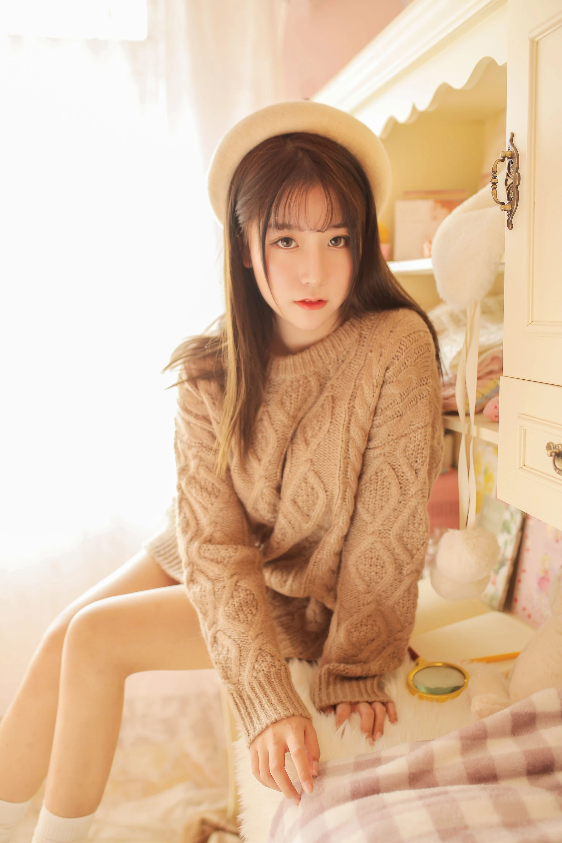 巨乳猫九酱Sakura – 驼色毛衣插图6