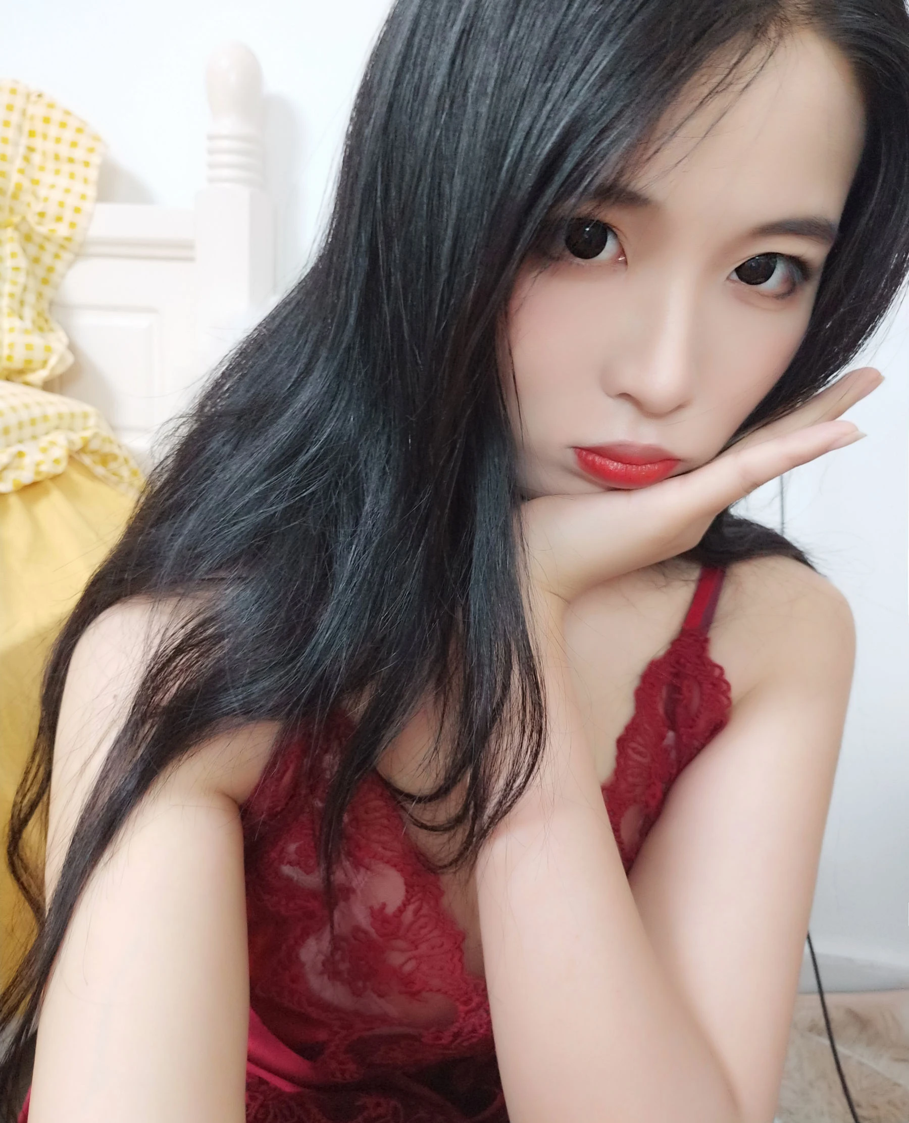 轩萧学姐 – 酒红色睡衣插图4