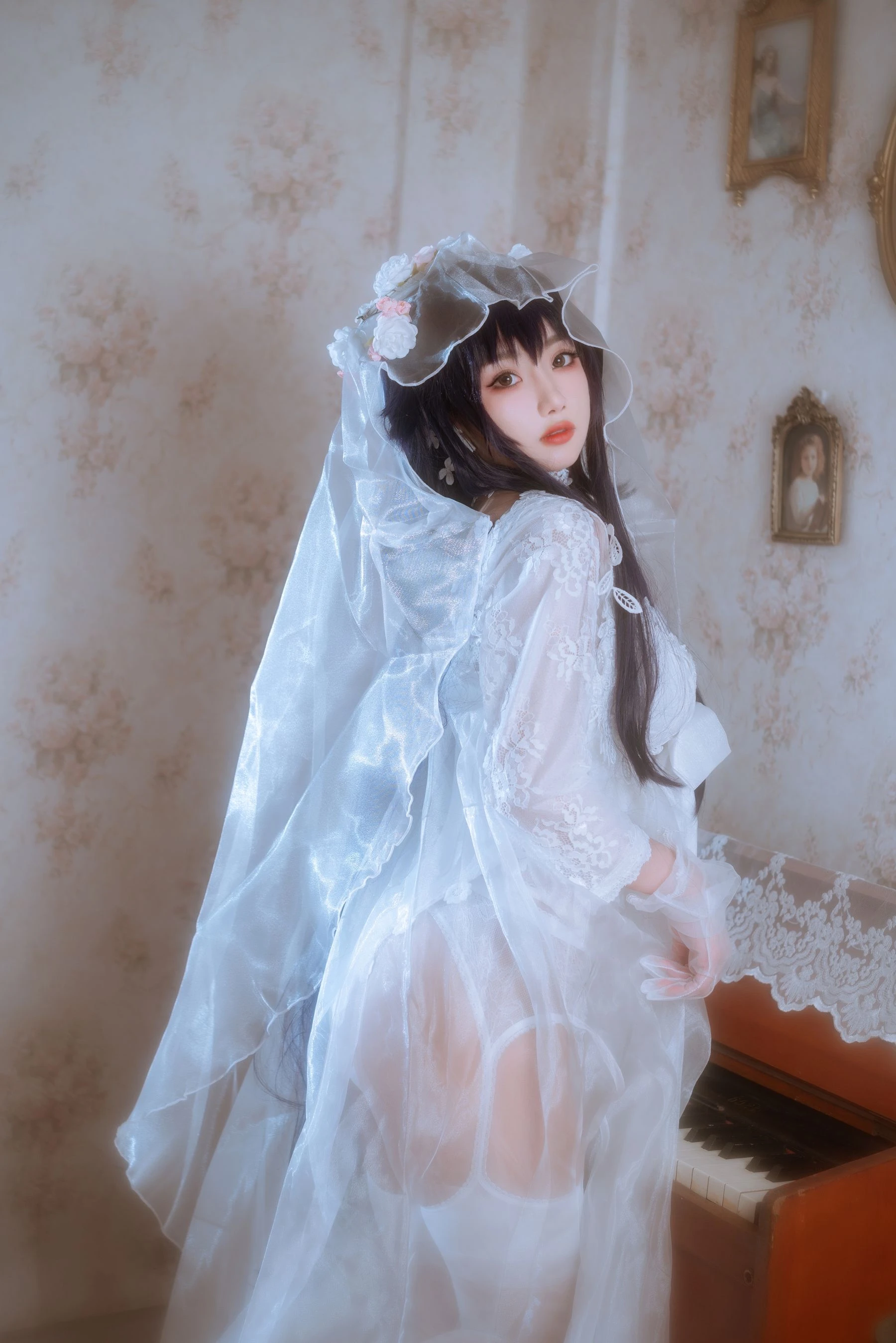 白嫩美少女鬼畜瑶 – 婚纱插图3