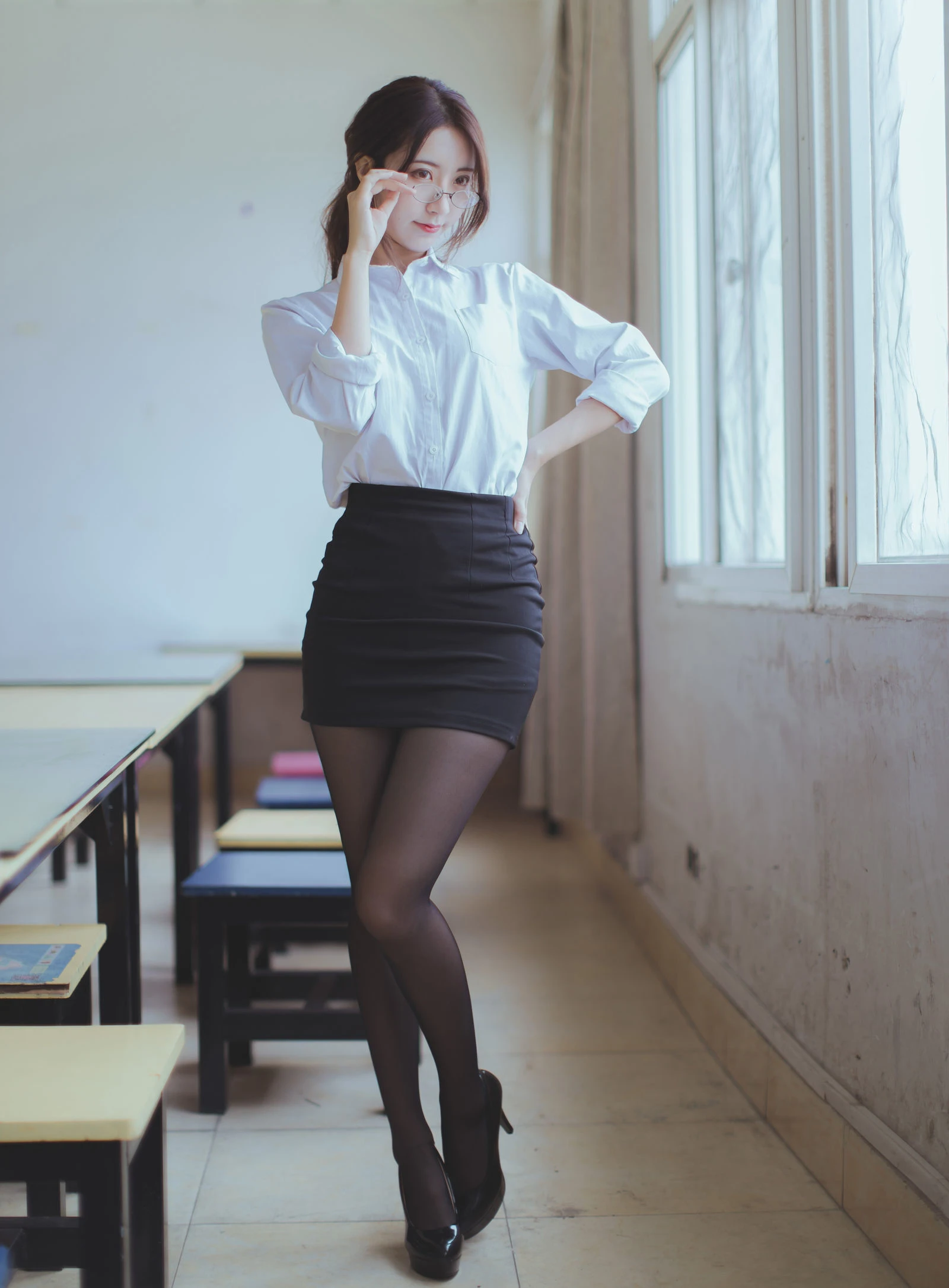 [萝莉COS] 黑川 – 黑丝教师 [43P]插图3