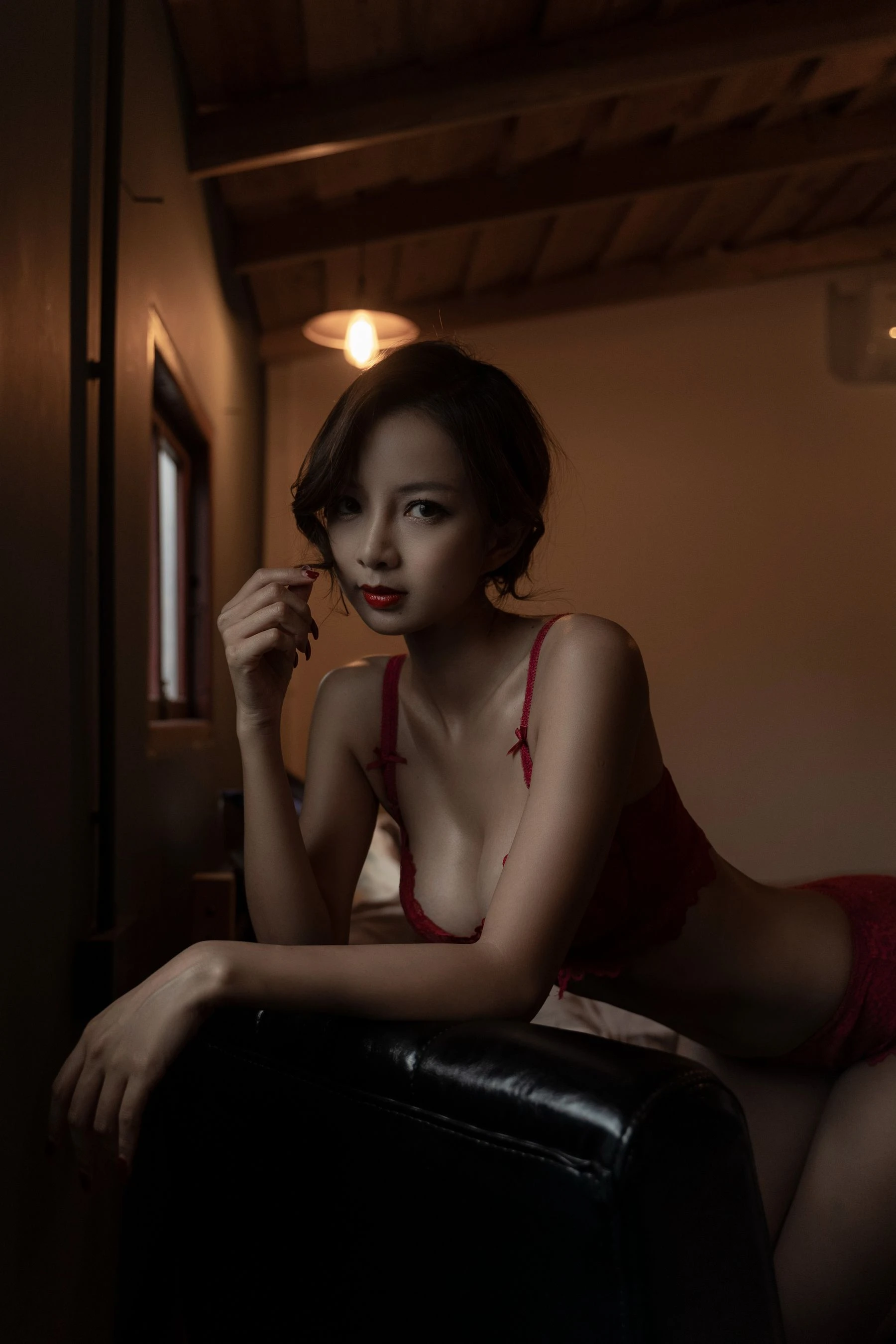 Nicole小月 – 后窗高清在线欣赏-撸撸奈子