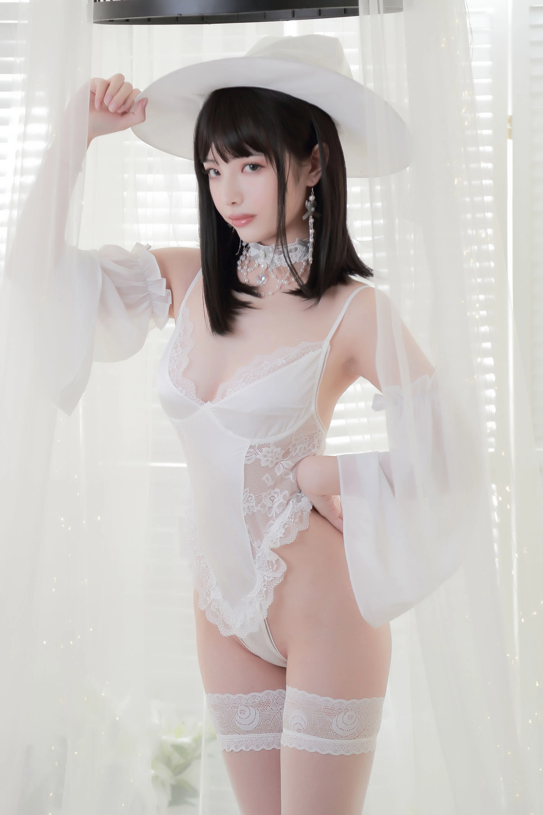 动漫博主雯妹 白女巫插图3