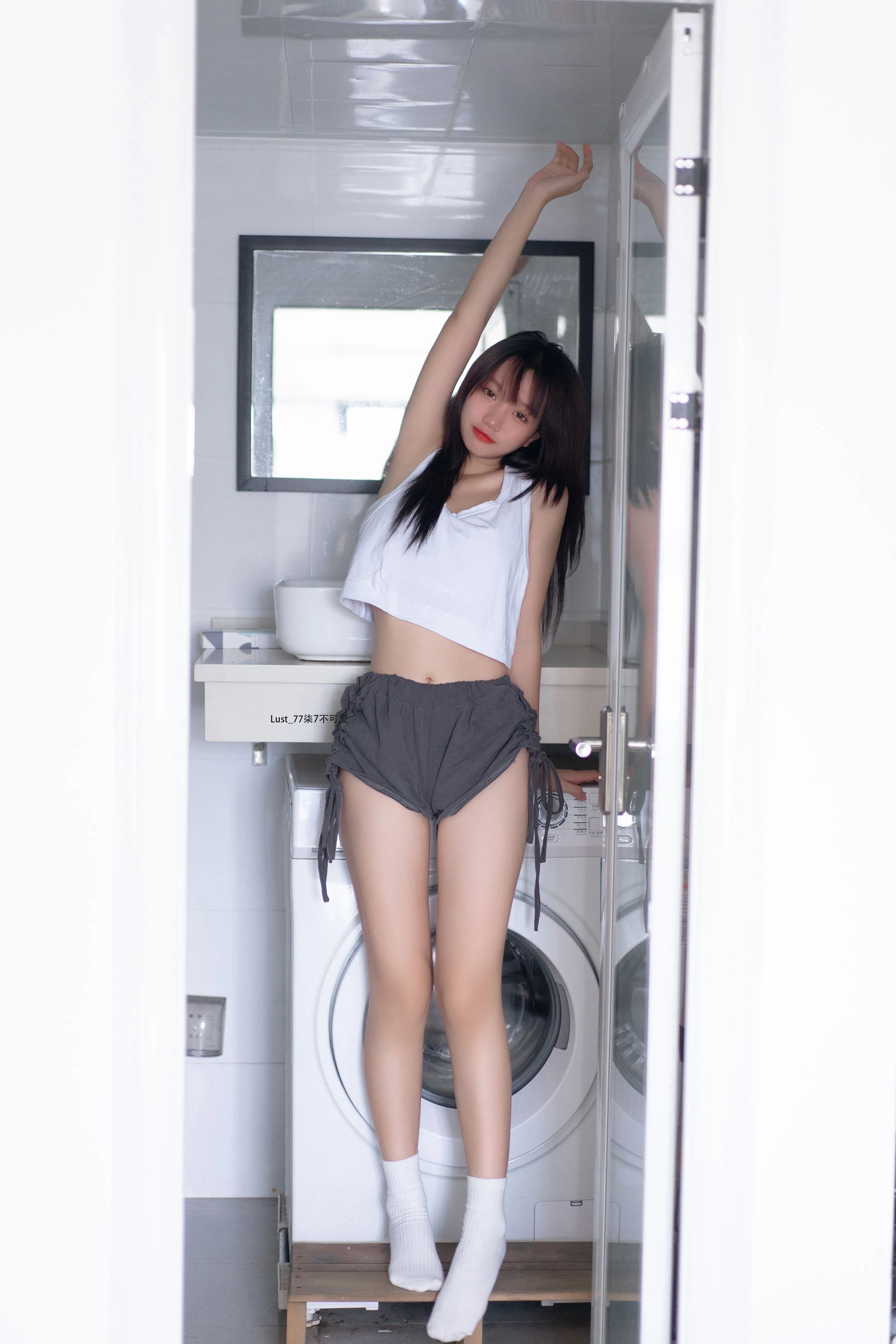 动漫博主柒柒要乖哦 – 初恋背心 [111P]插图2