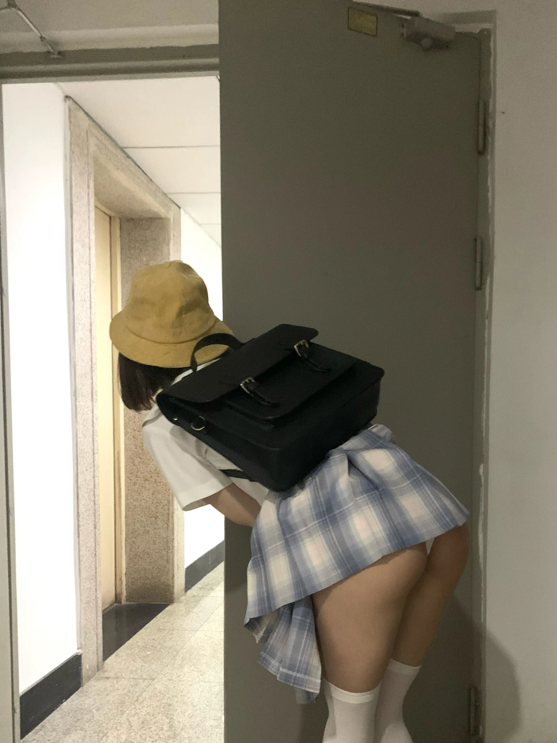 西园寺南歌 – 主人的任务高清在线欣赏-撸撸奈子