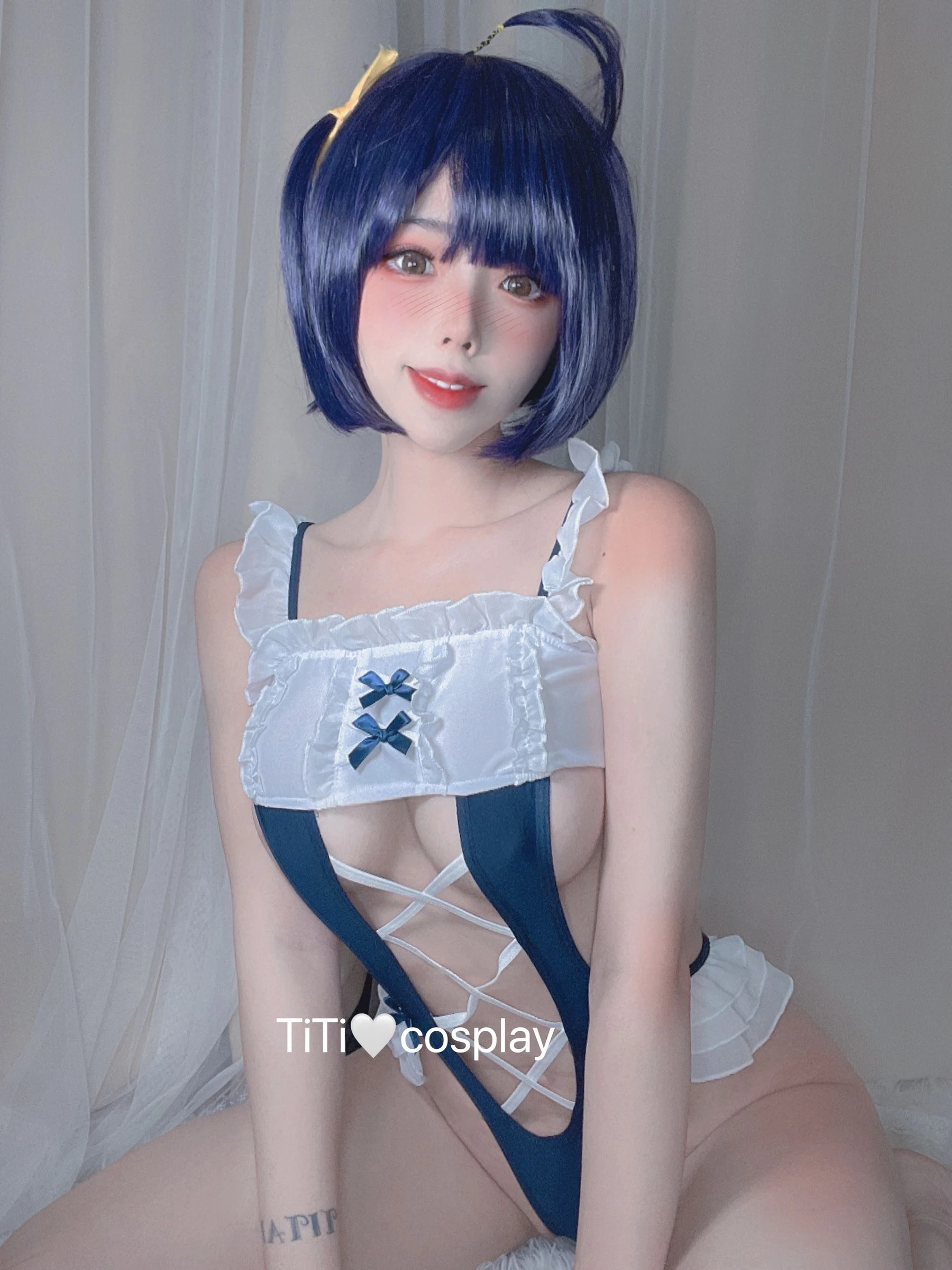 钛合金大粑粑 – 女仆自拍插图1
