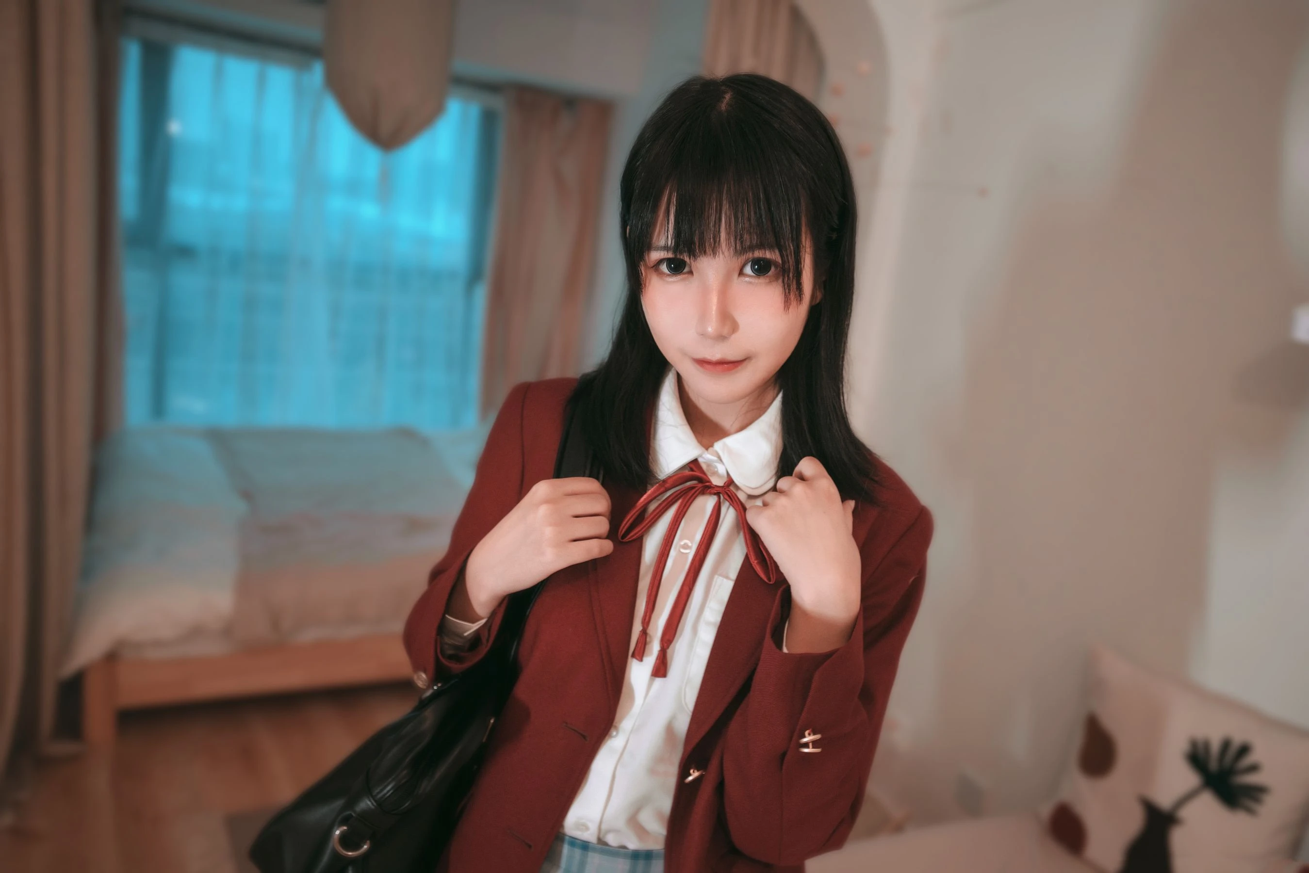 COSER美女逐月su 女儿的朋友 [14P]插图2