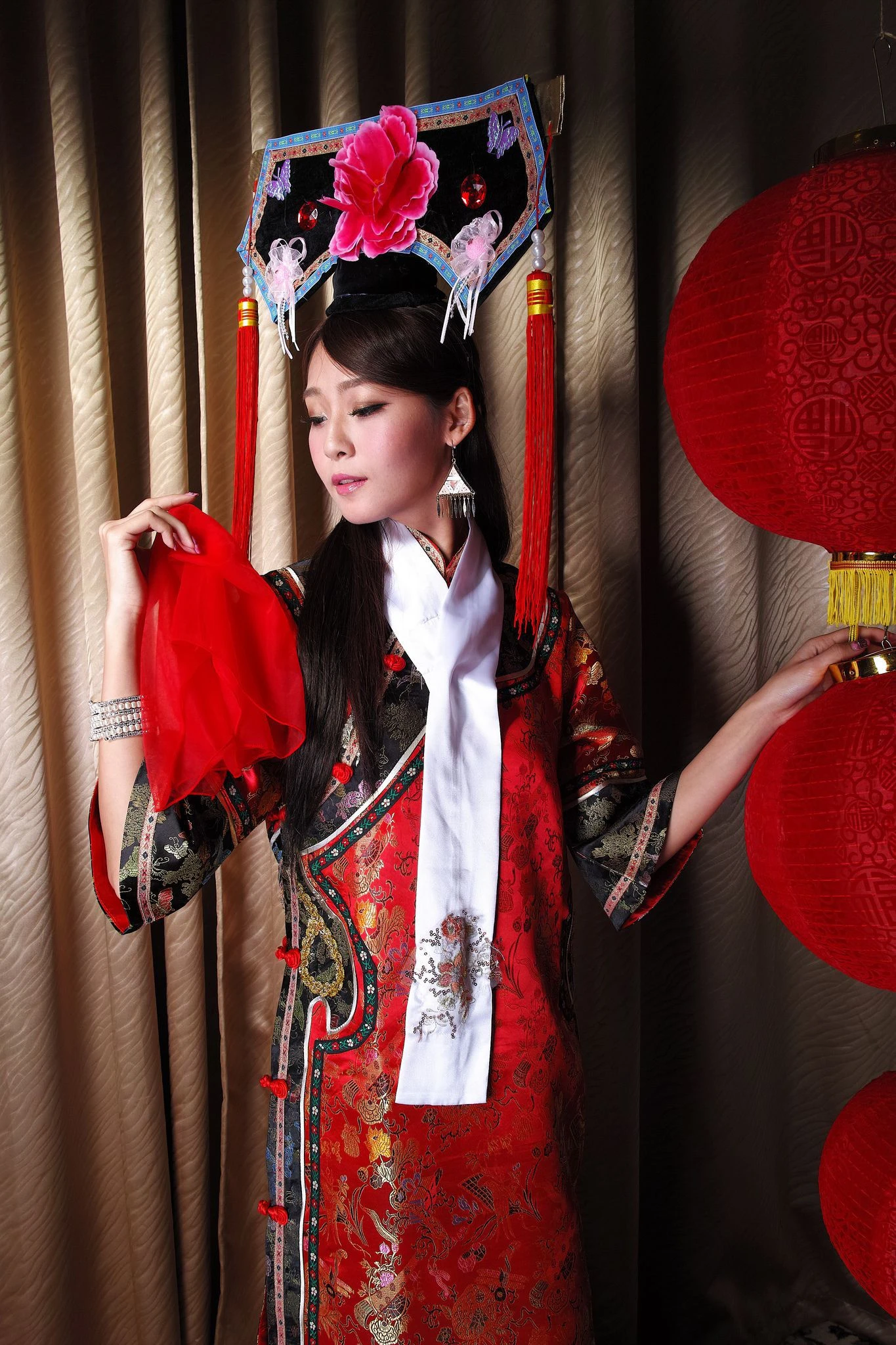 Winnie小雪、小羽《新春拜年 甄嬛格格》插图6