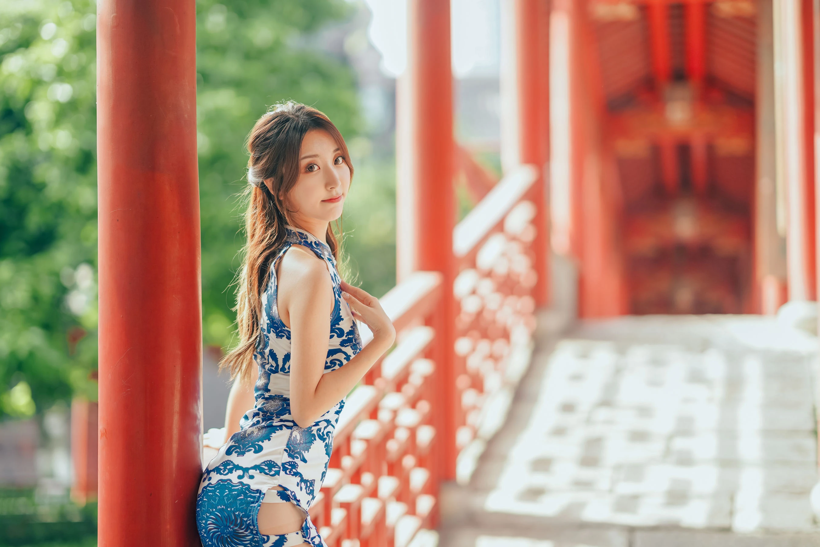 人气Coser黑川 – 青花旗袍插图7