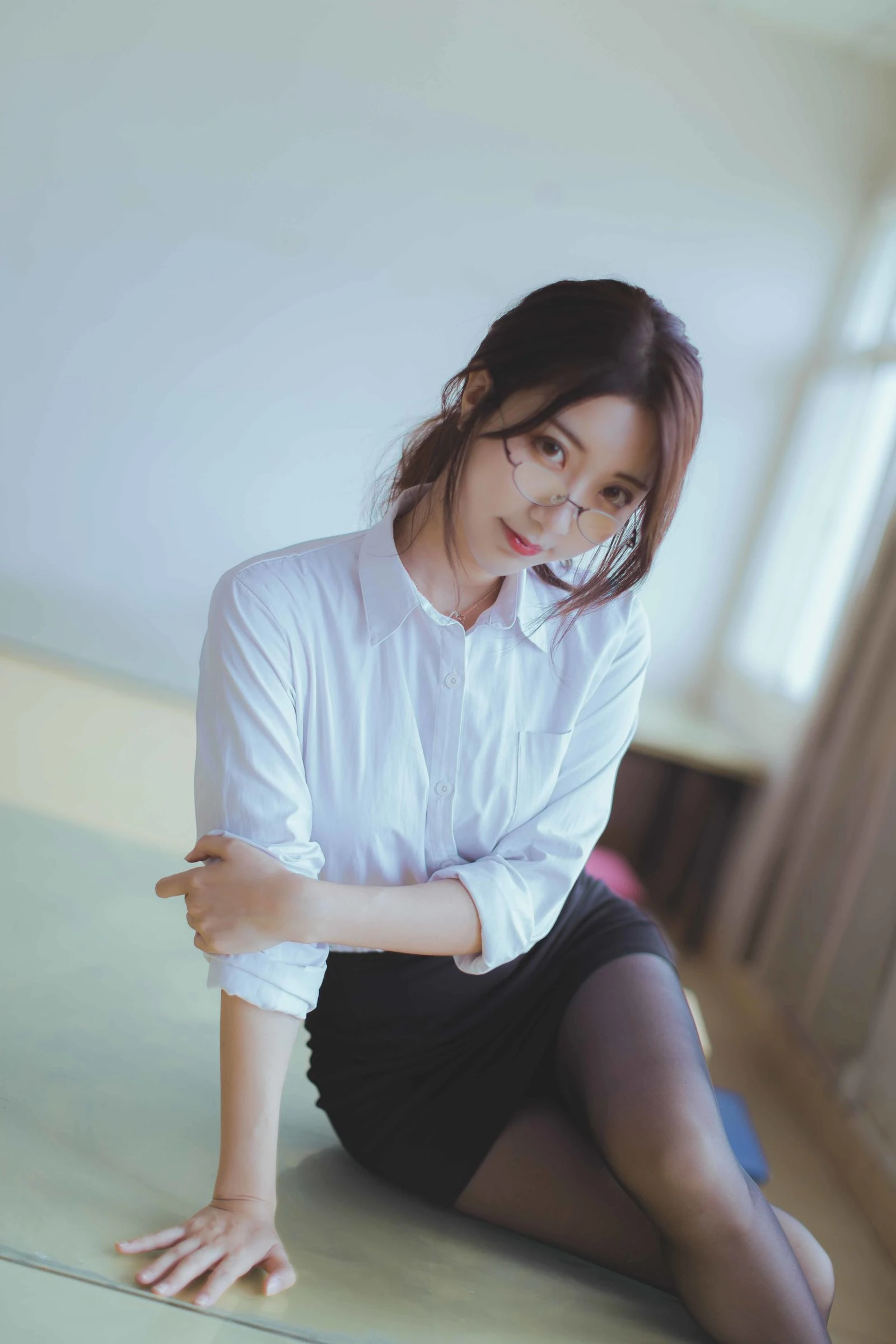 [萝莉COS] 黑川 – 黑丝教师 [43P]插图1