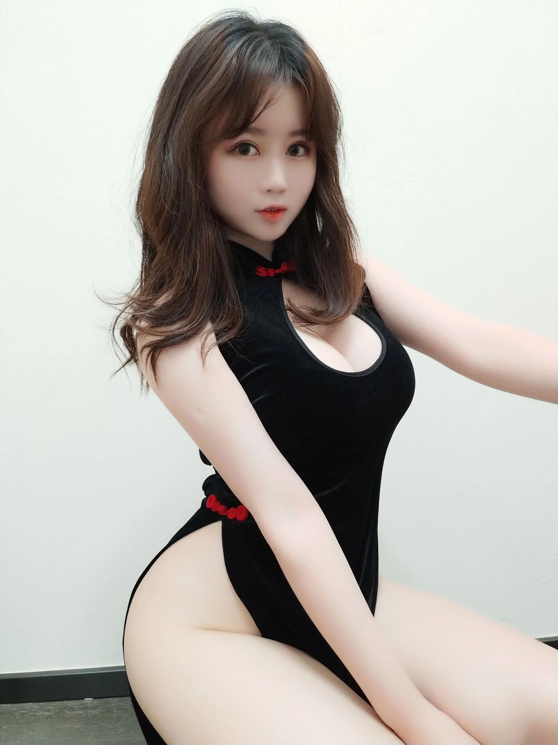 蜜桃少女是依酱呀 旗袍插图7