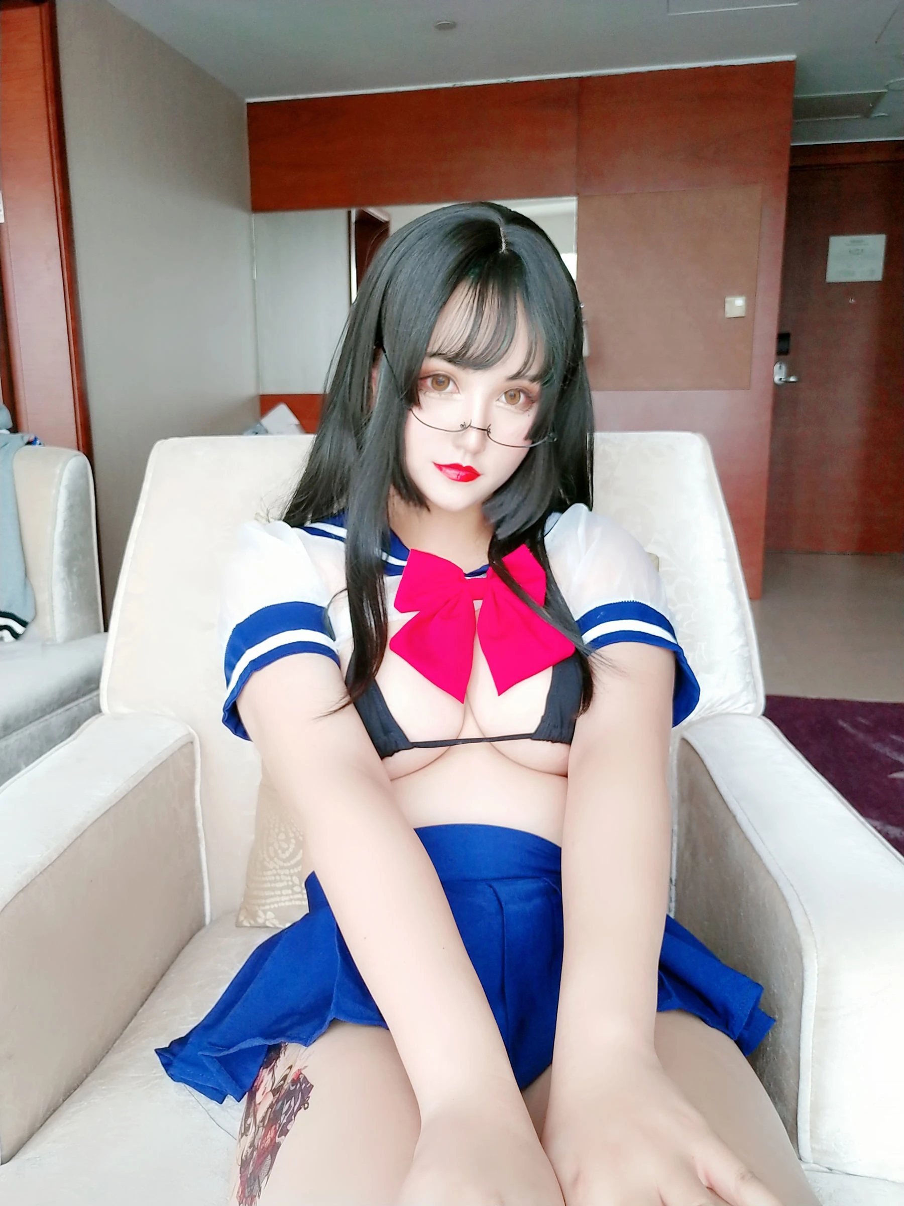 夏鸽鸽不想起床 透明jk [36P]高清在线欣赏-撸撸奈子