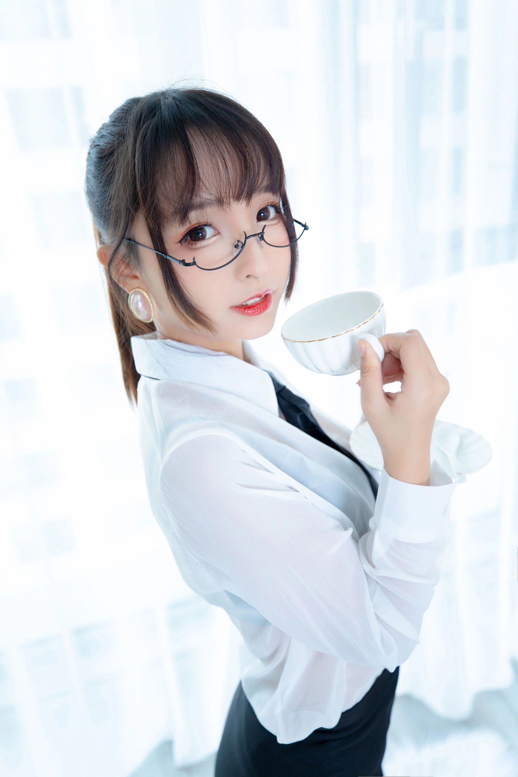 萝莉神楽板真冬 ホワイトオフィス [150P]插图3