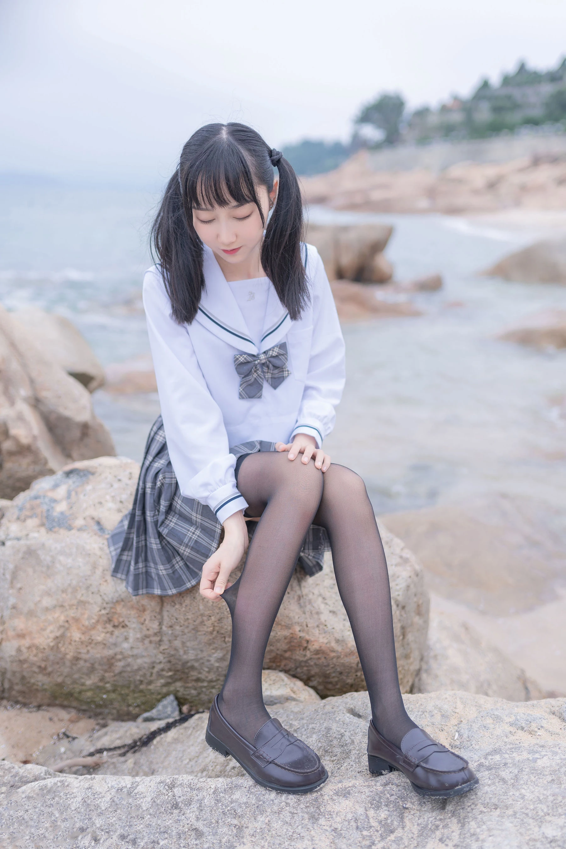 萌系小姐姐木绵绵OwO – 海边JK插图1