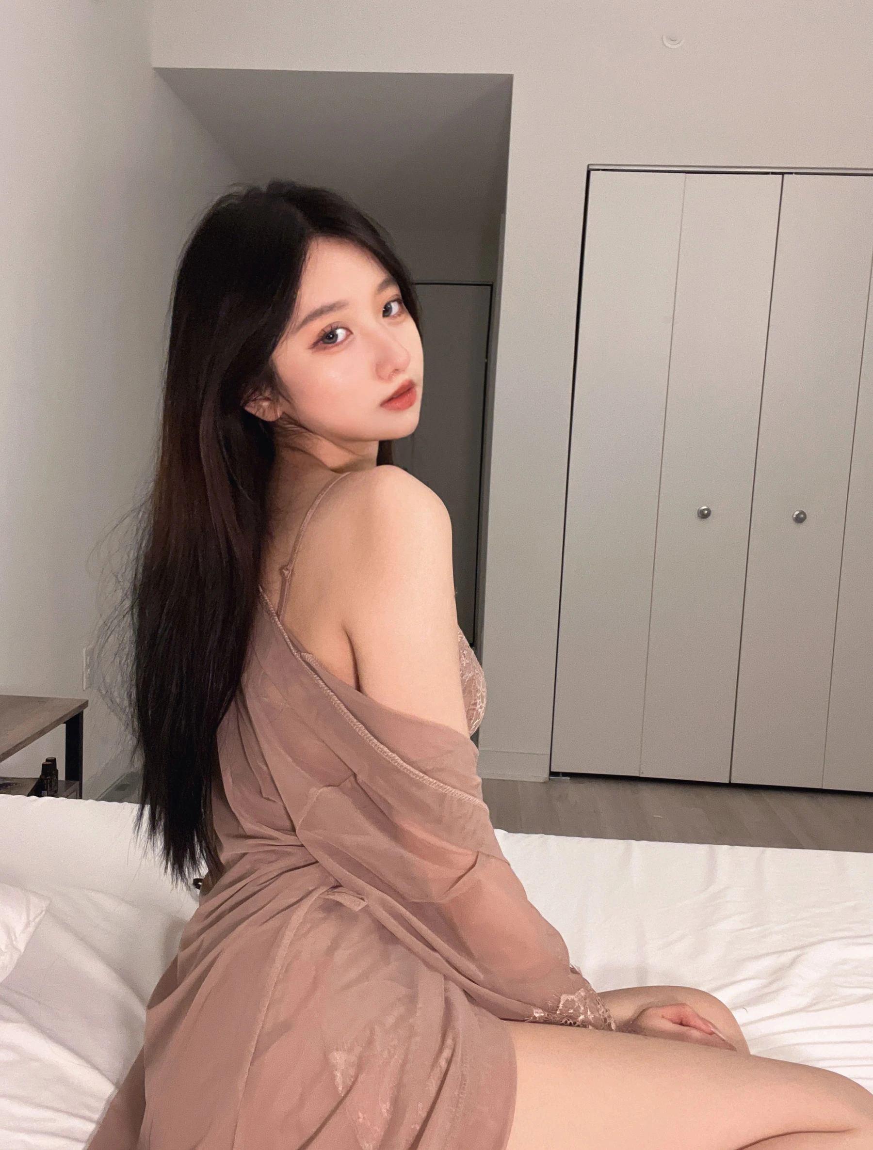 动漫博主果咩酱w – 入夜 [45P]高清在线欣赏-撸撸奈子