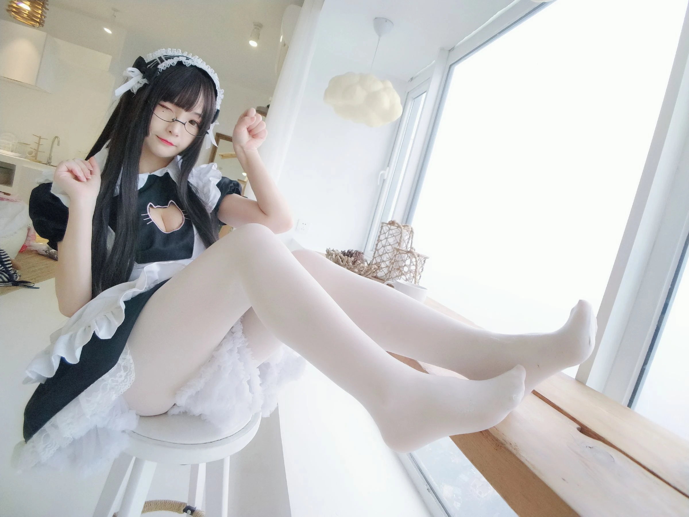 二次元美女古川kagura 黑白女仆插图2