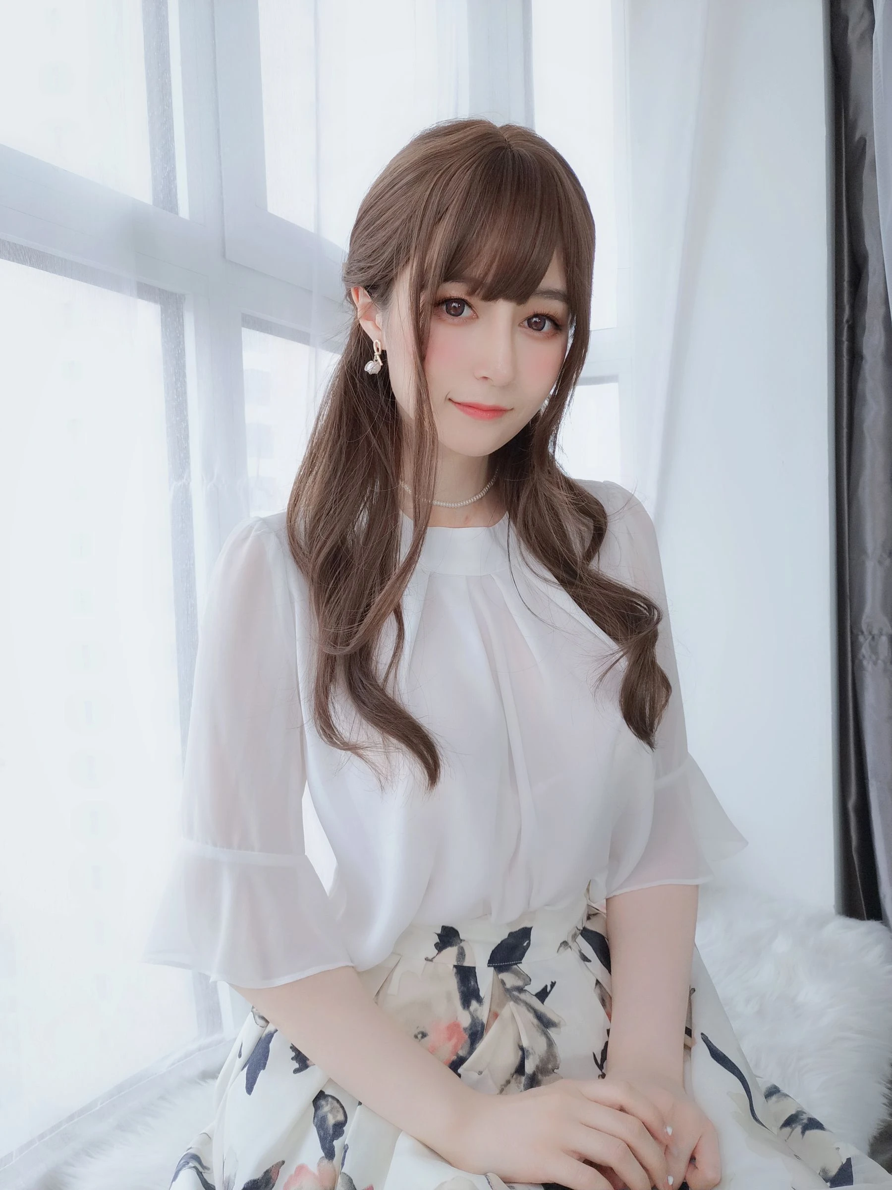 Coser小姐姐白银 – 肉丝人妻插图2
