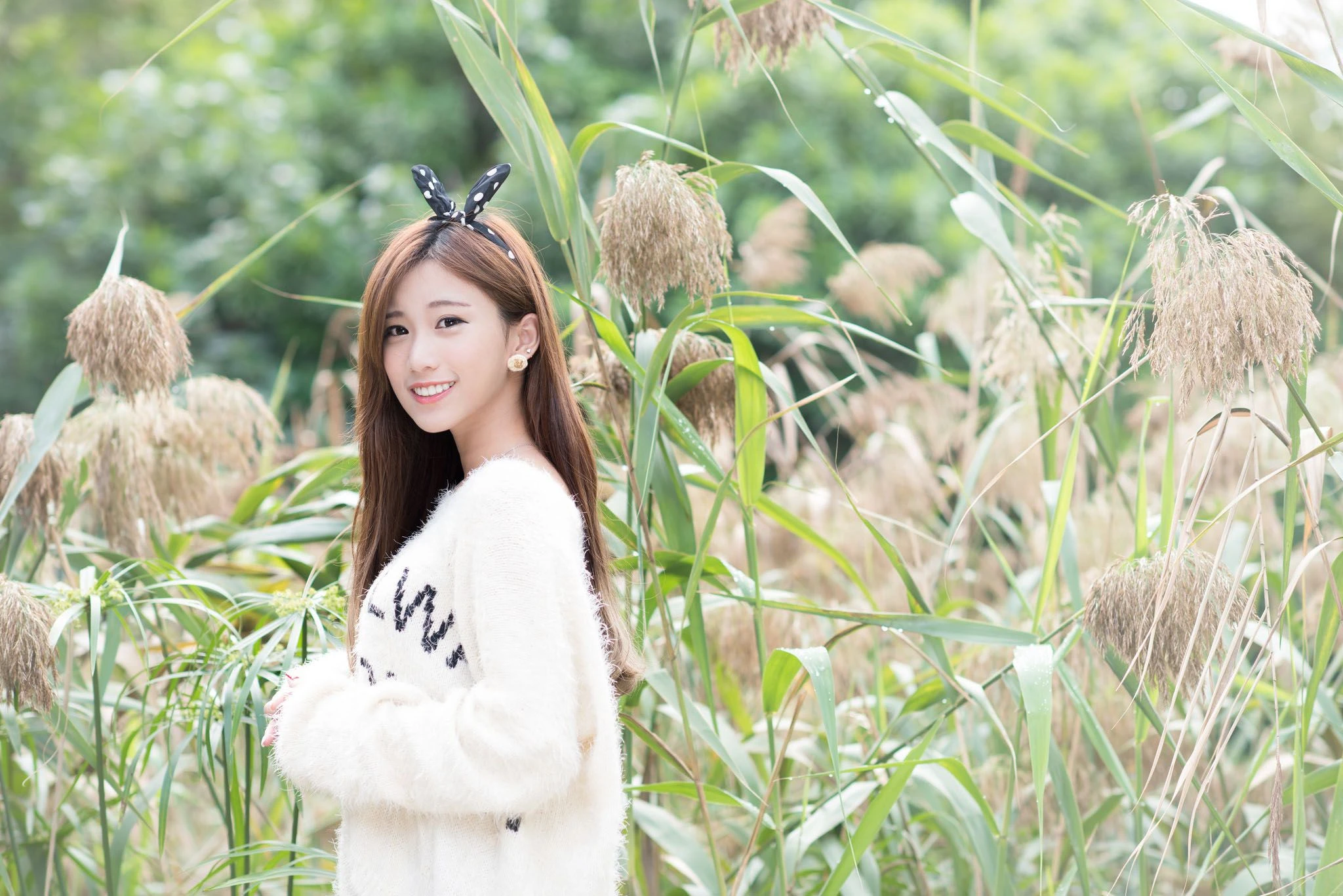 宅男女神张楚珊《外拍甜美蝴蝶节妹子》插图3