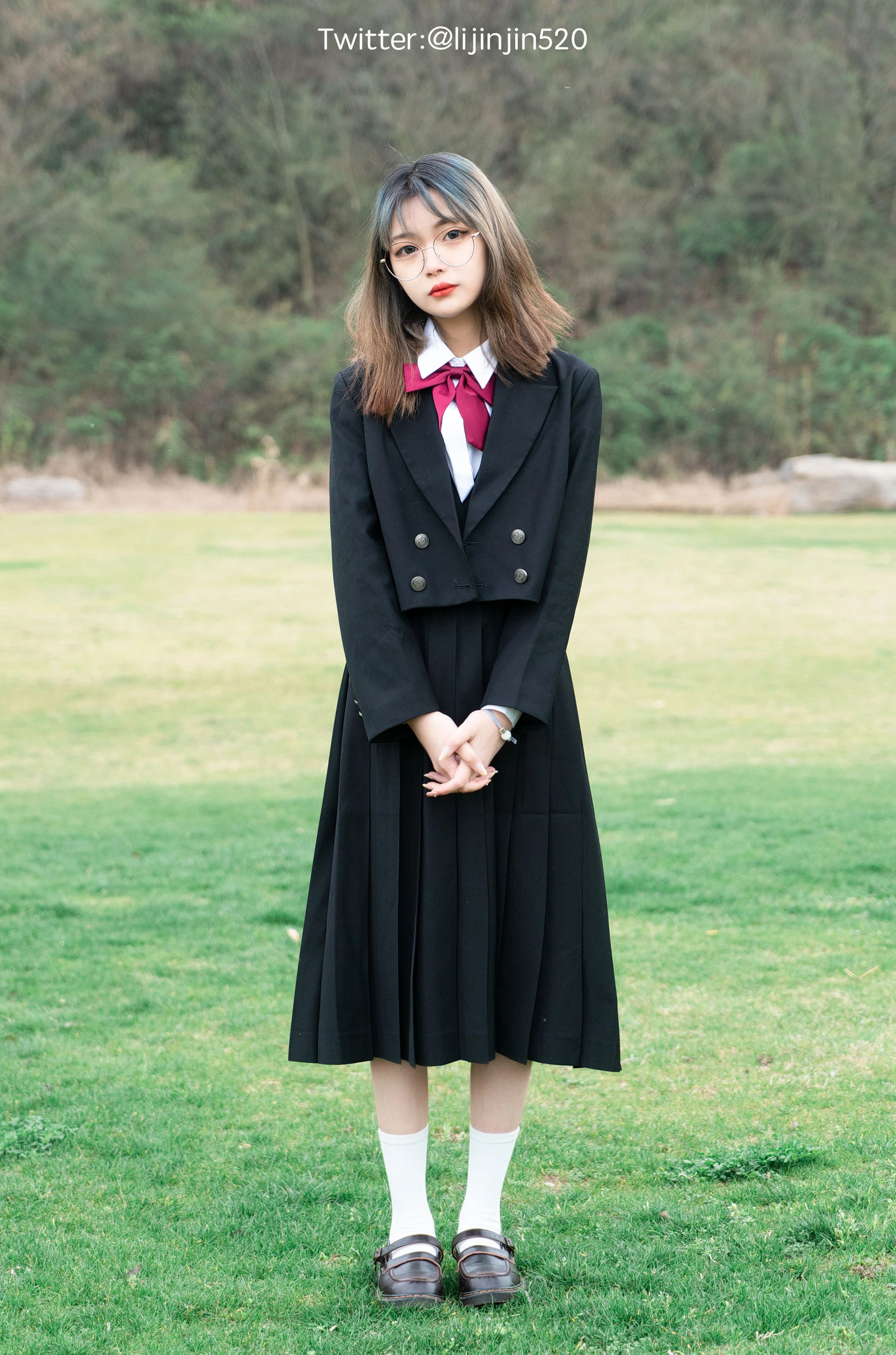 梨瑾瑾 – 户外黑长服 [20P]插图1