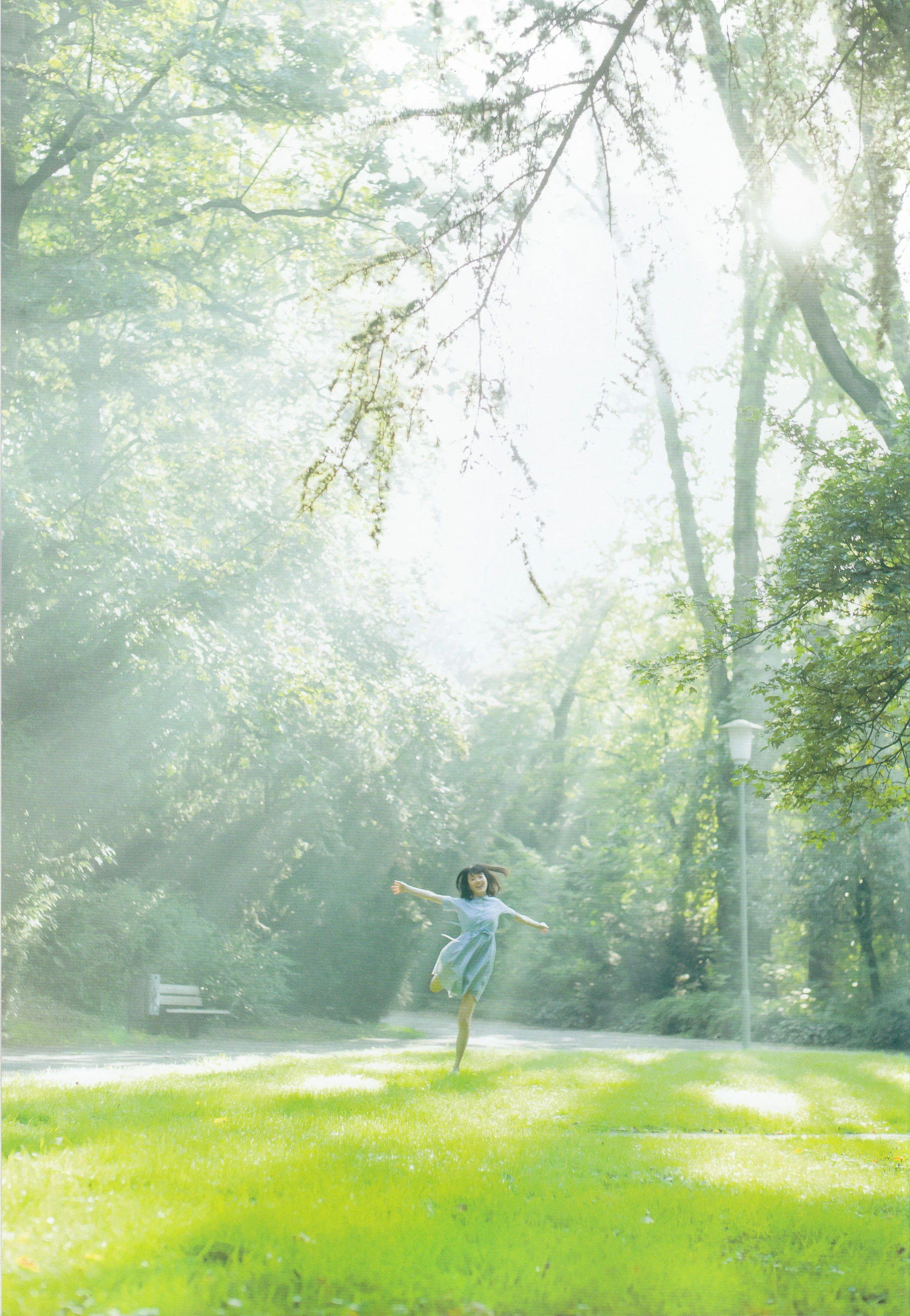 生田絵梨花1st写真集 『転調』插图5