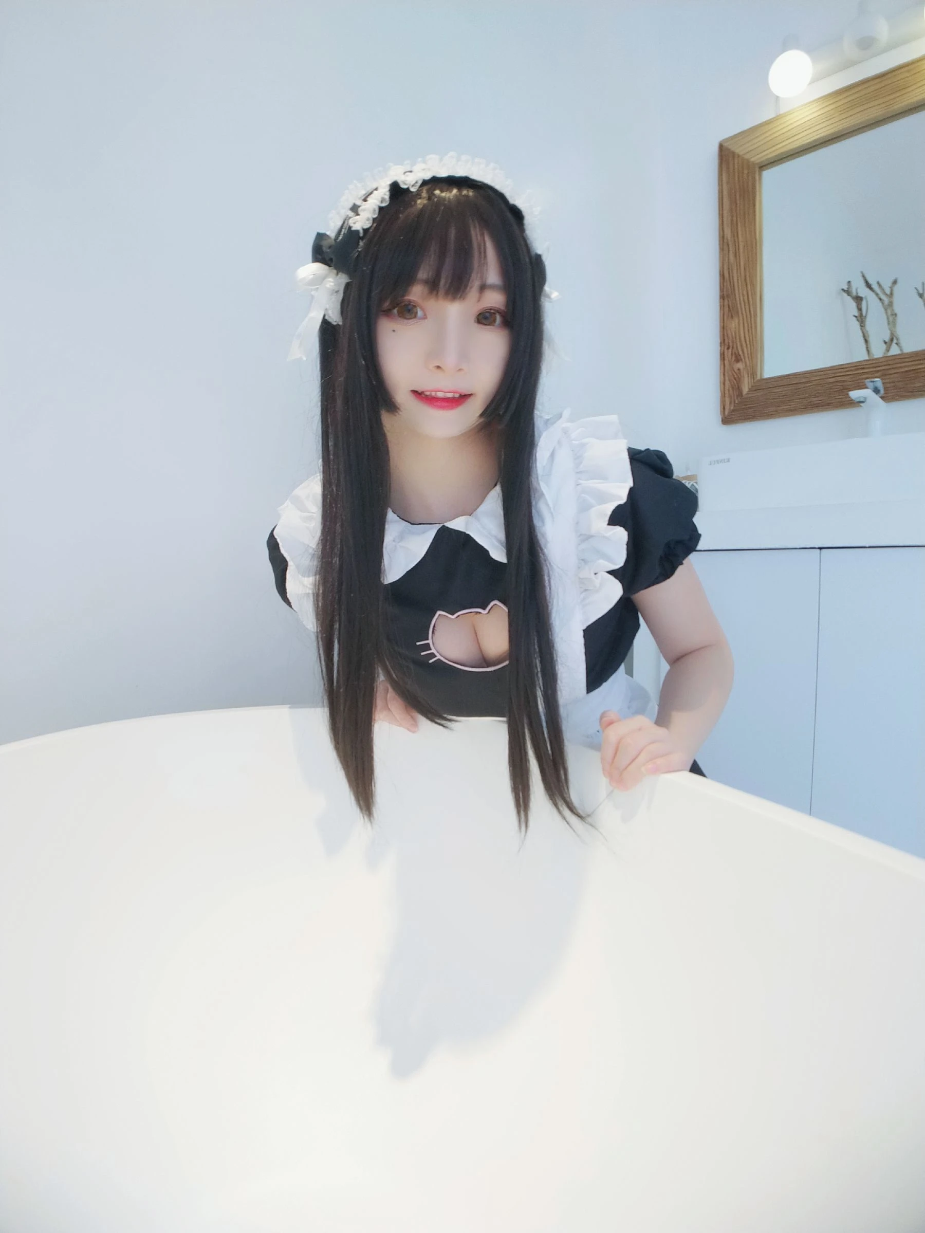 二次元美女古川kagura 黑白女仆插图1