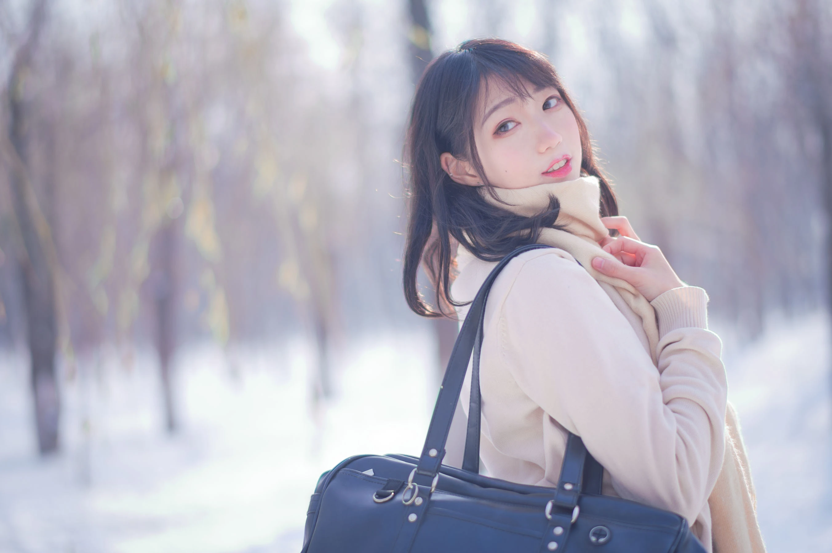周叽是可爱兔兔 – 雪景JK [15P]插图2