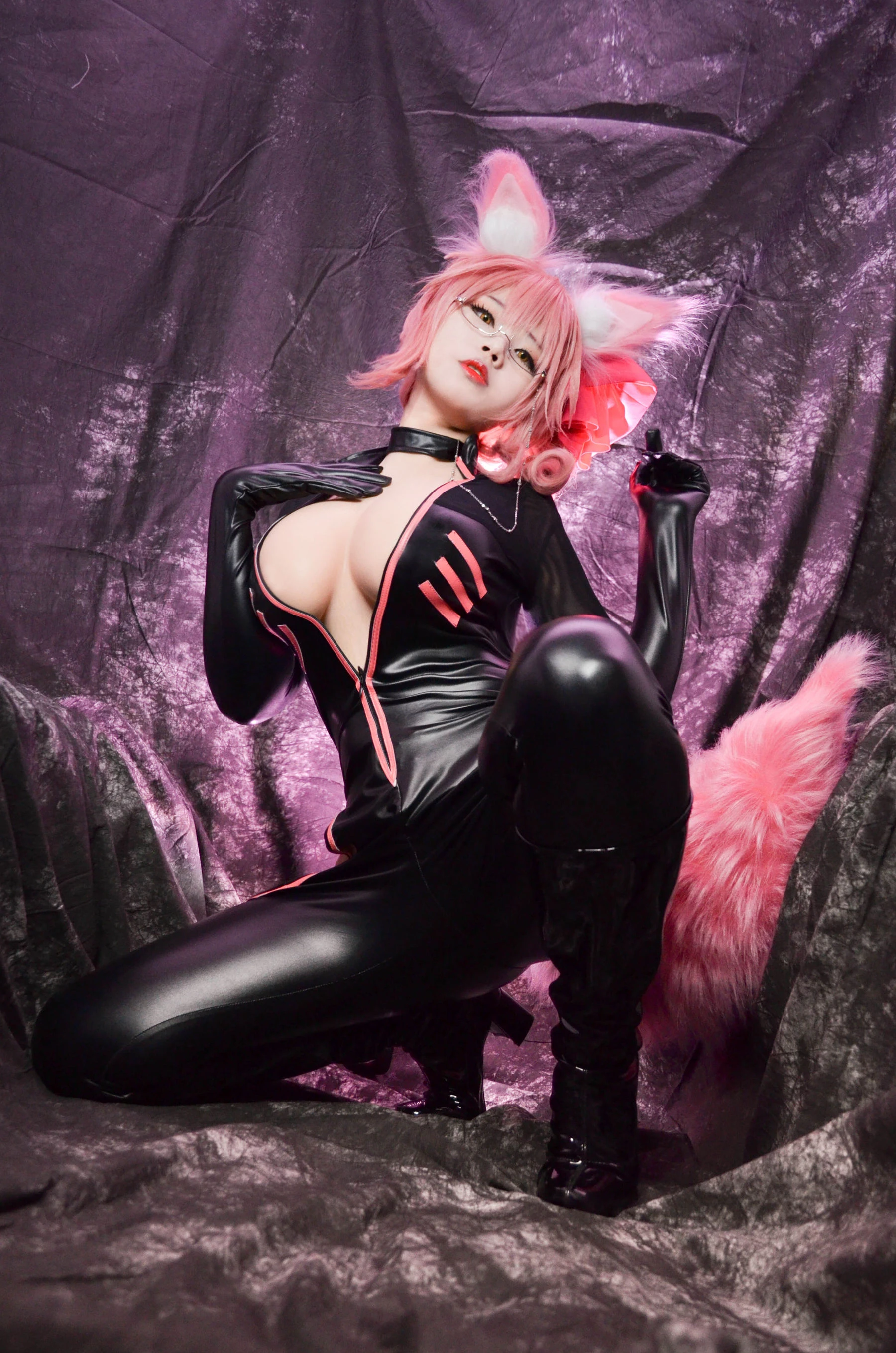 Coser萱-KaYa Tamamo Secretary (Fate Grand Order)高清在线欣赏-撸撸奈子