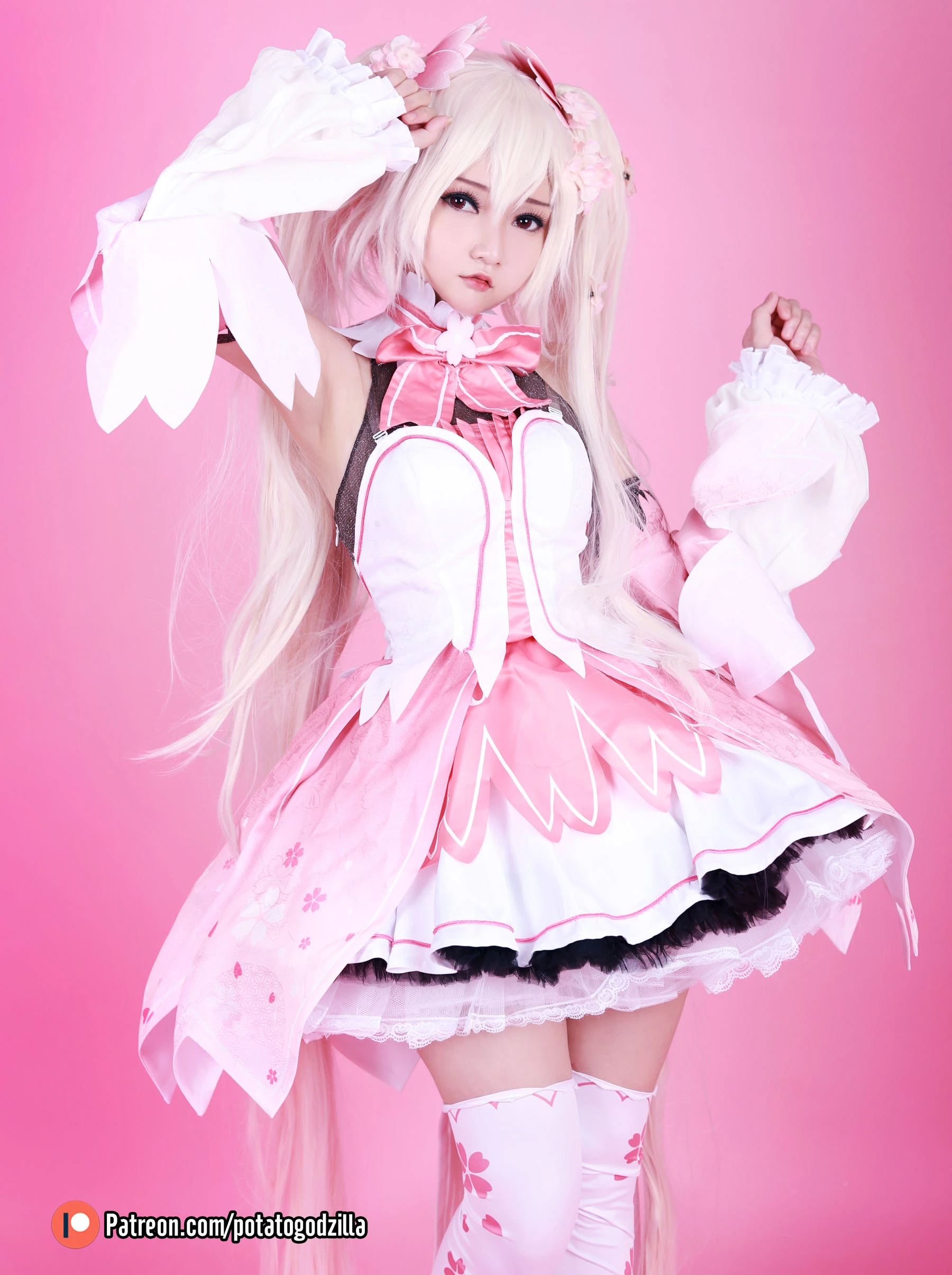 Coser小姐姐Potato Godzilla – Sakura Miku插图8