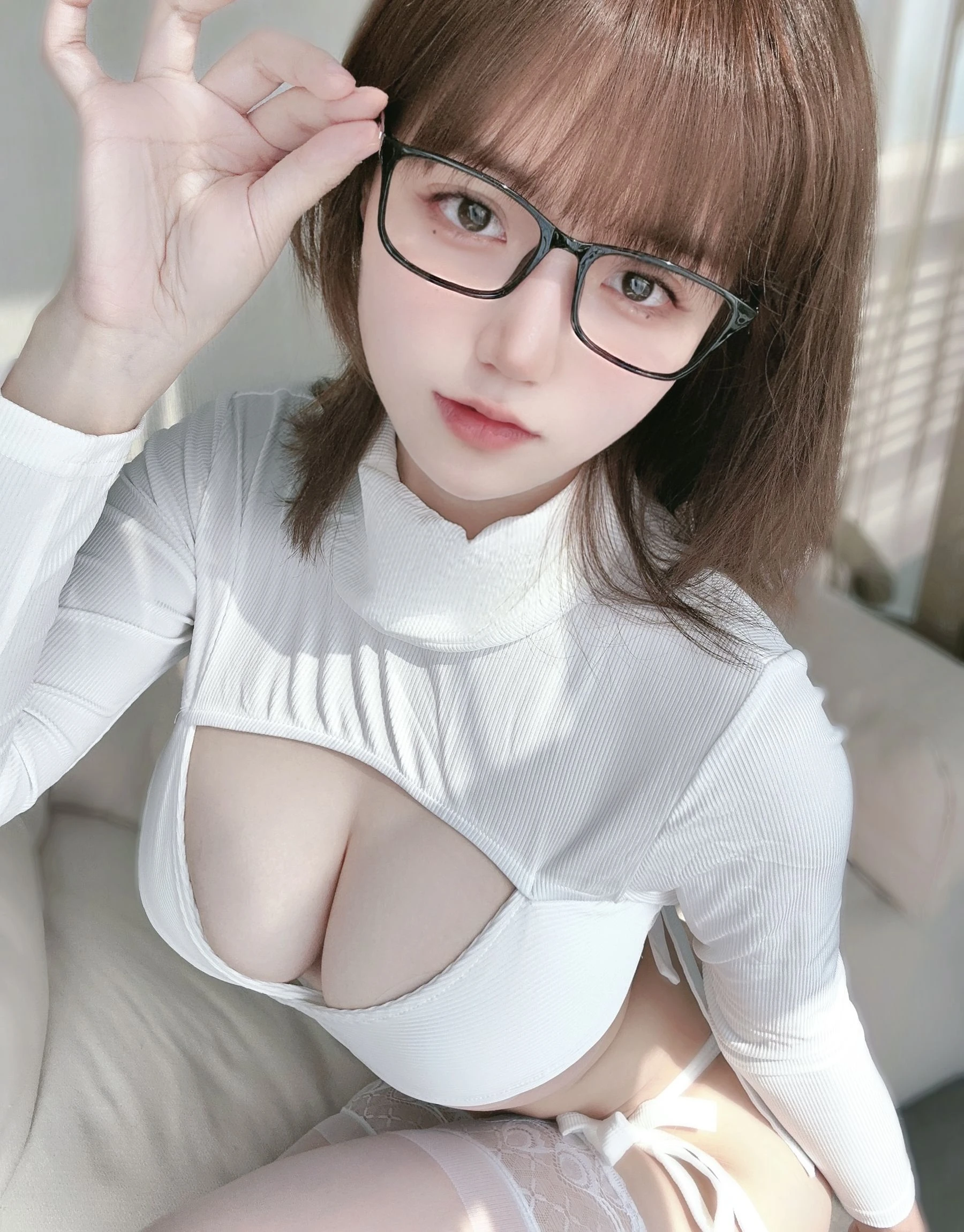 动漫博主小仓千代w 2023年03月 fantia白色绑带 [14P]高清在线欣赏-撸撸奈子