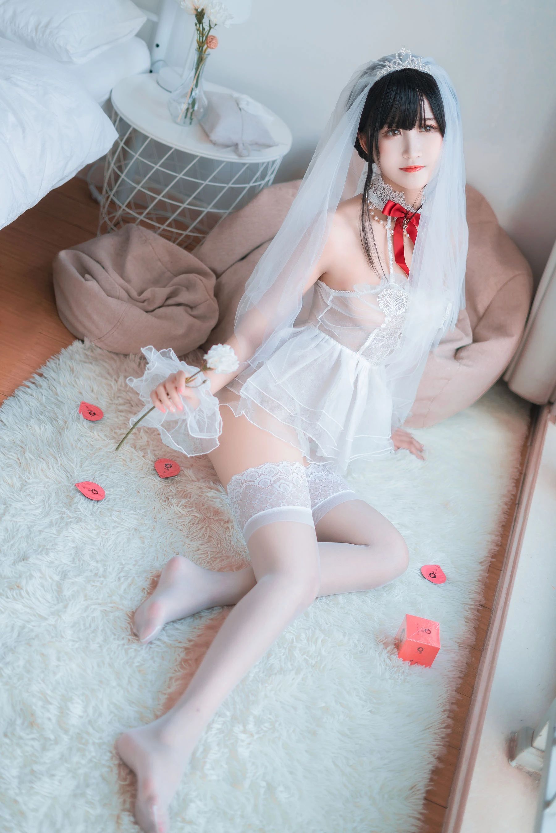 微博妹子三度_69 – 婚纱孔雀翎插图1