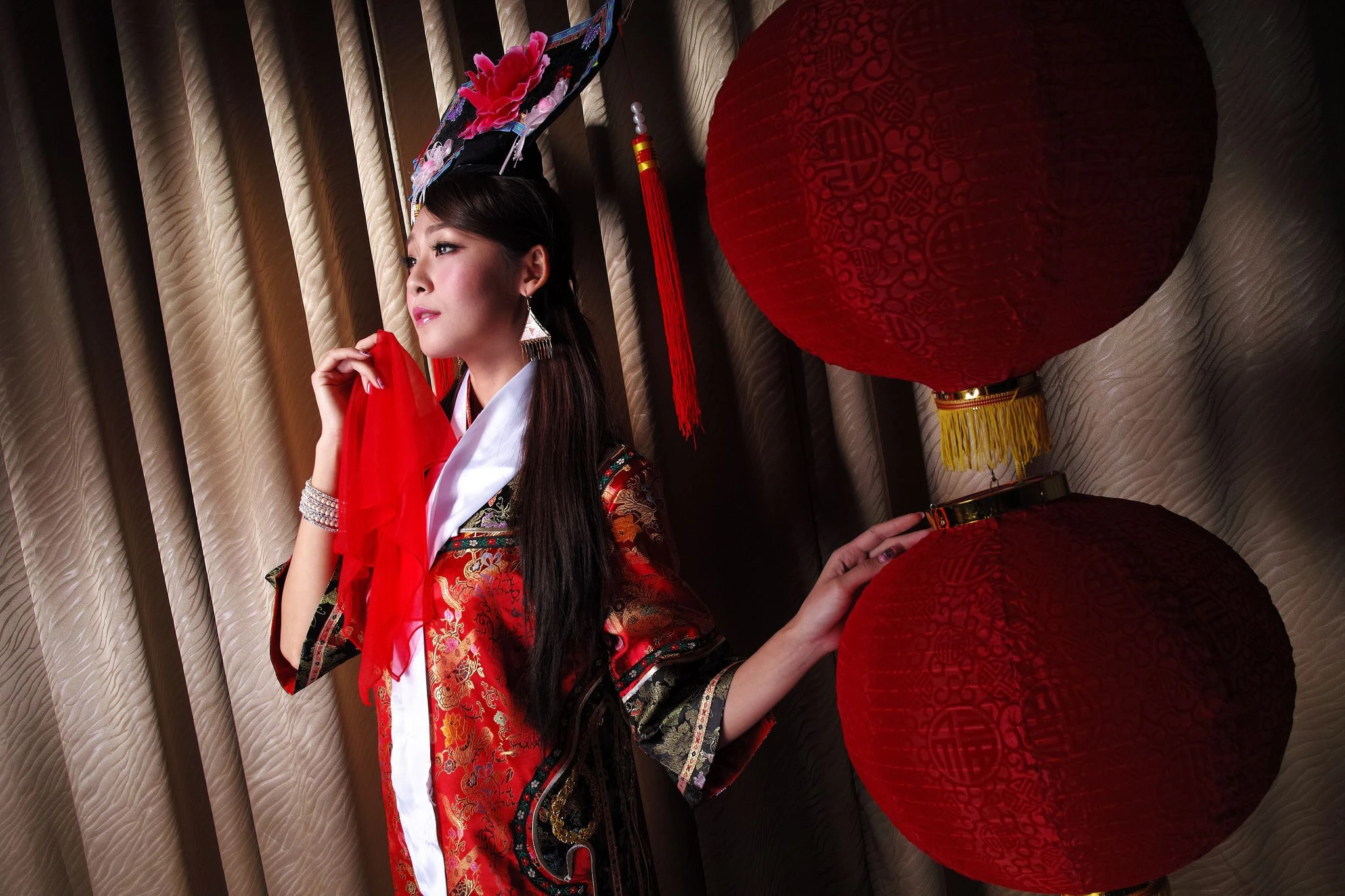 Winnie小雪、小羽《新春拜年 甄嬛格格》插图2