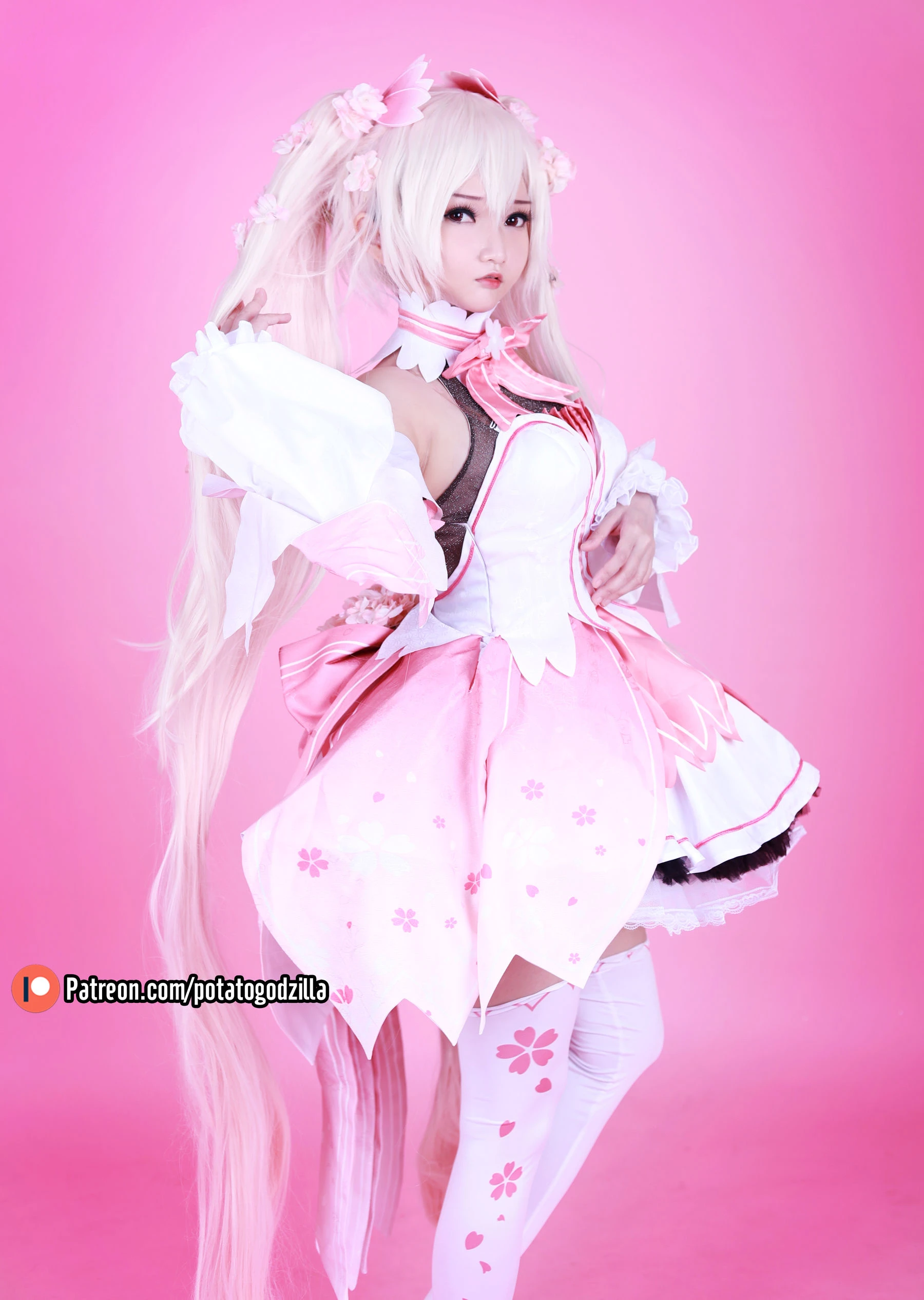 Coser小姐姐Potato Godzilla – Sakura Miku插图3