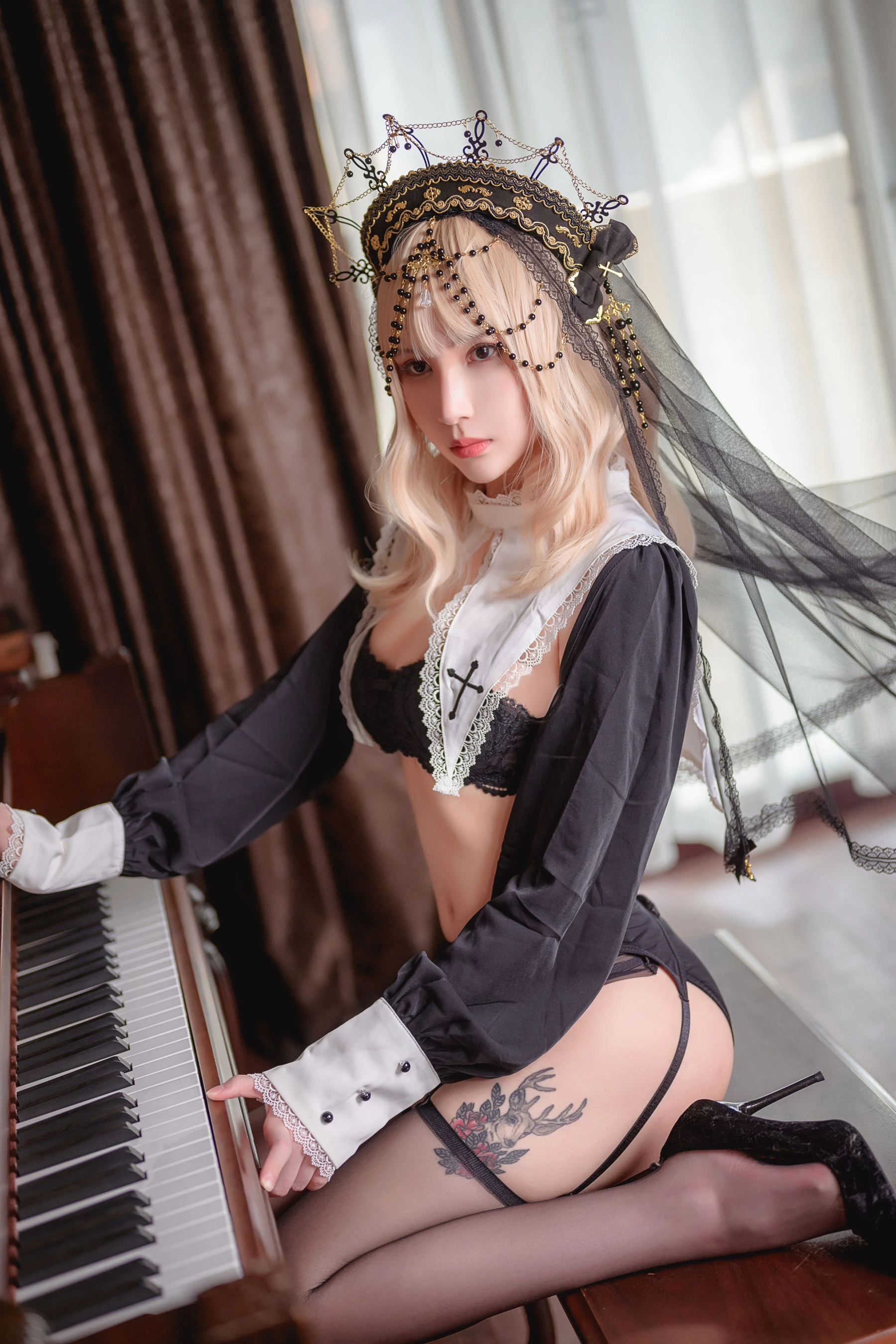 vams子 – 修女 [37P]高清在线欣赏-撸撸奈子