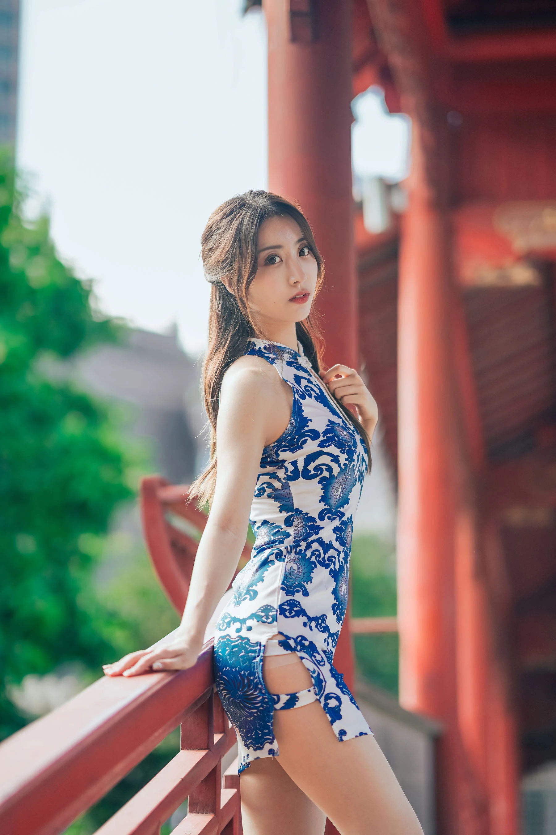 人气Coser黑川 – 青花旗袍高清在线欣赏-撸撸奈子