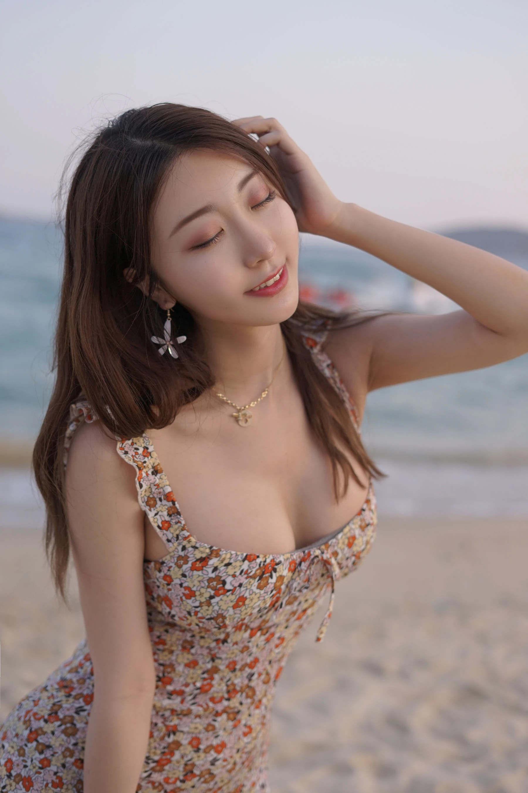 人气Coser黑川 – 海岛之旅 碎花连衣裙 [19P]插图5