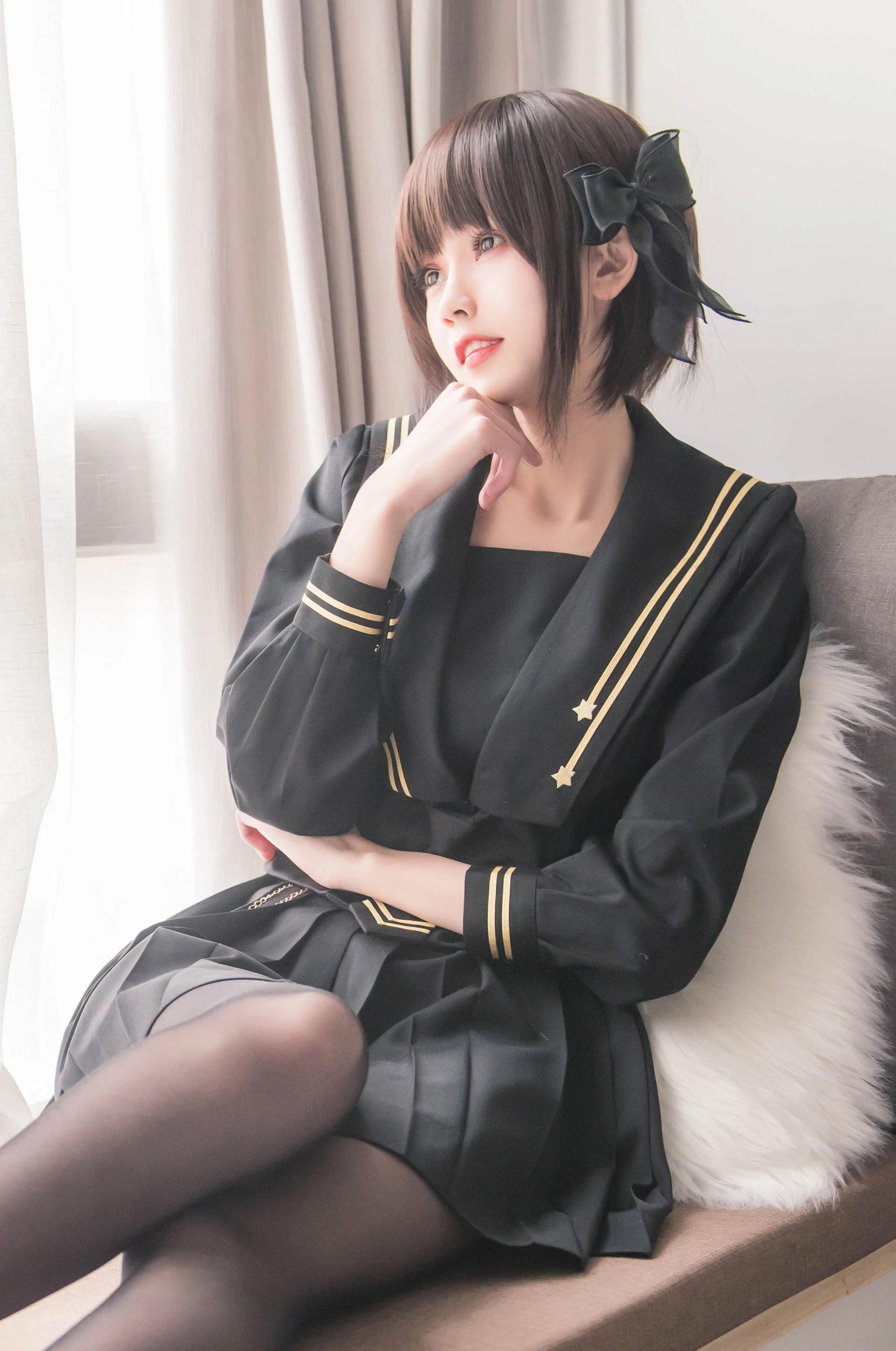 小妖精你的负卿 – 窗台制服插图5