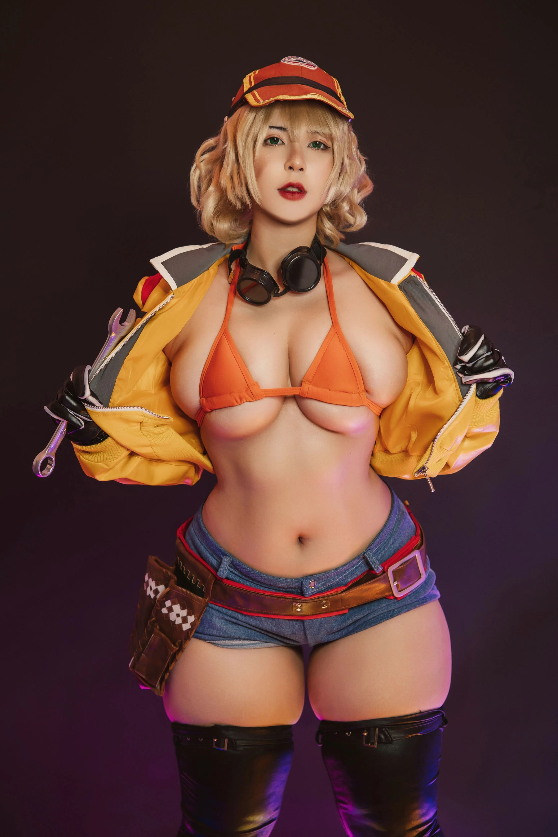 Uy Uy – Cindy Aurum插图1