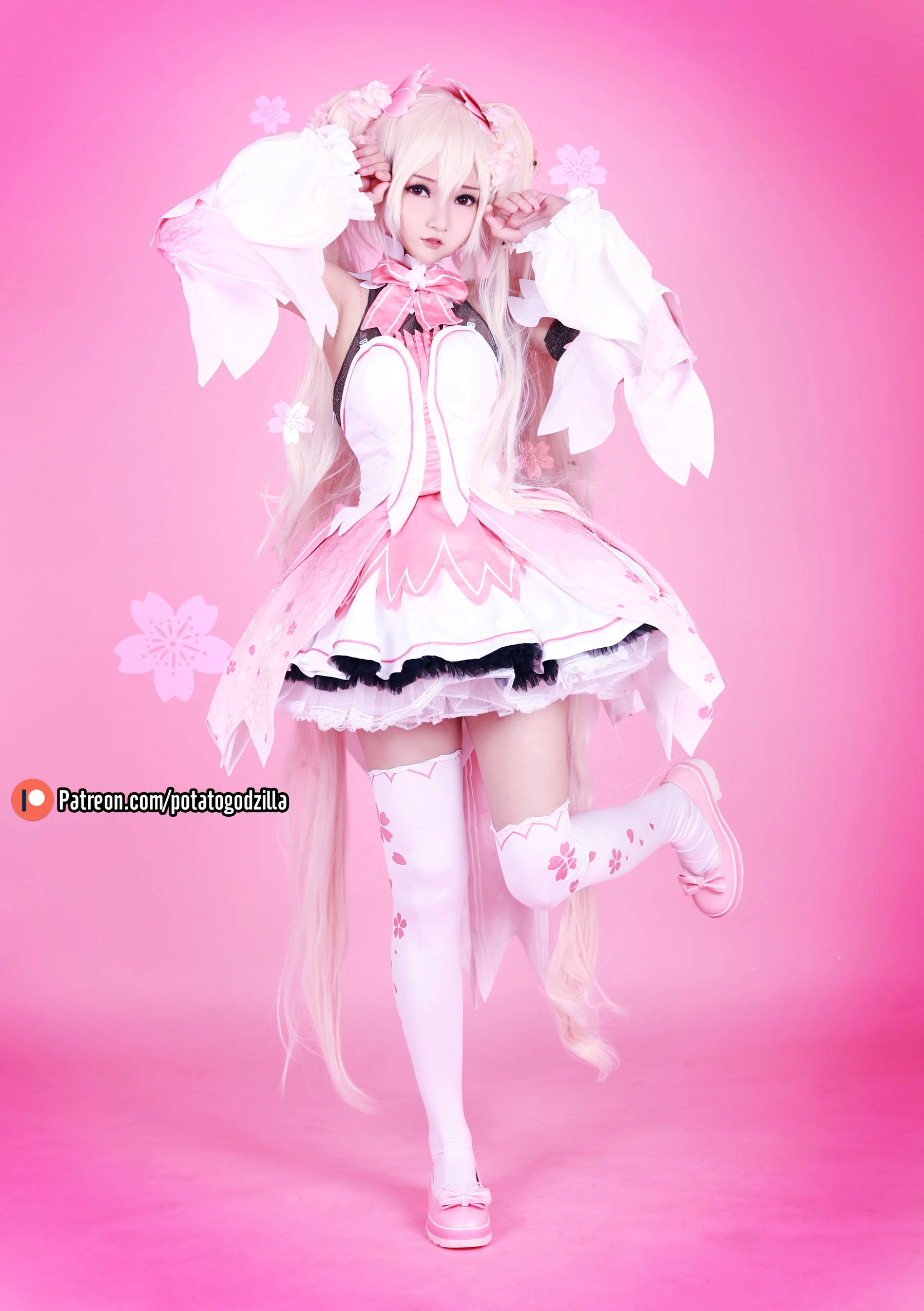 Coser小姐姐Potato Godzilla – Sakura Miku插图2