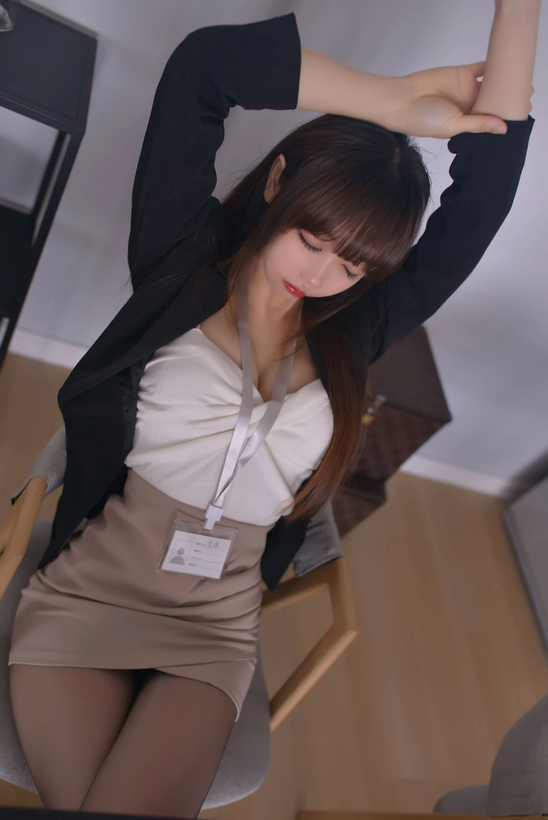 Cos小姐姐雪琪 – OL后辈出差第一天 [66P]插图3