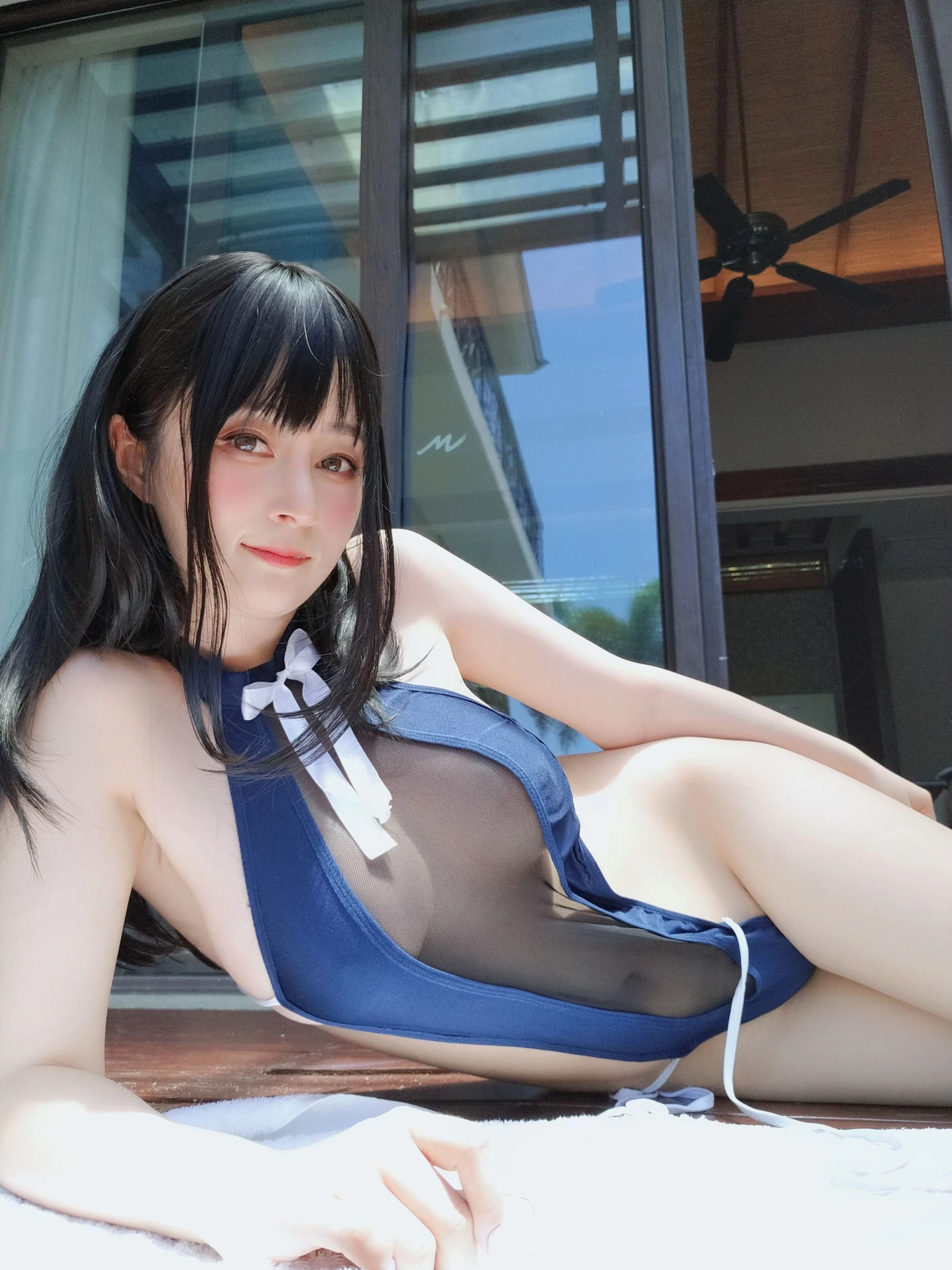 Coser小姐姐白银 – 镂空泳衣插图3