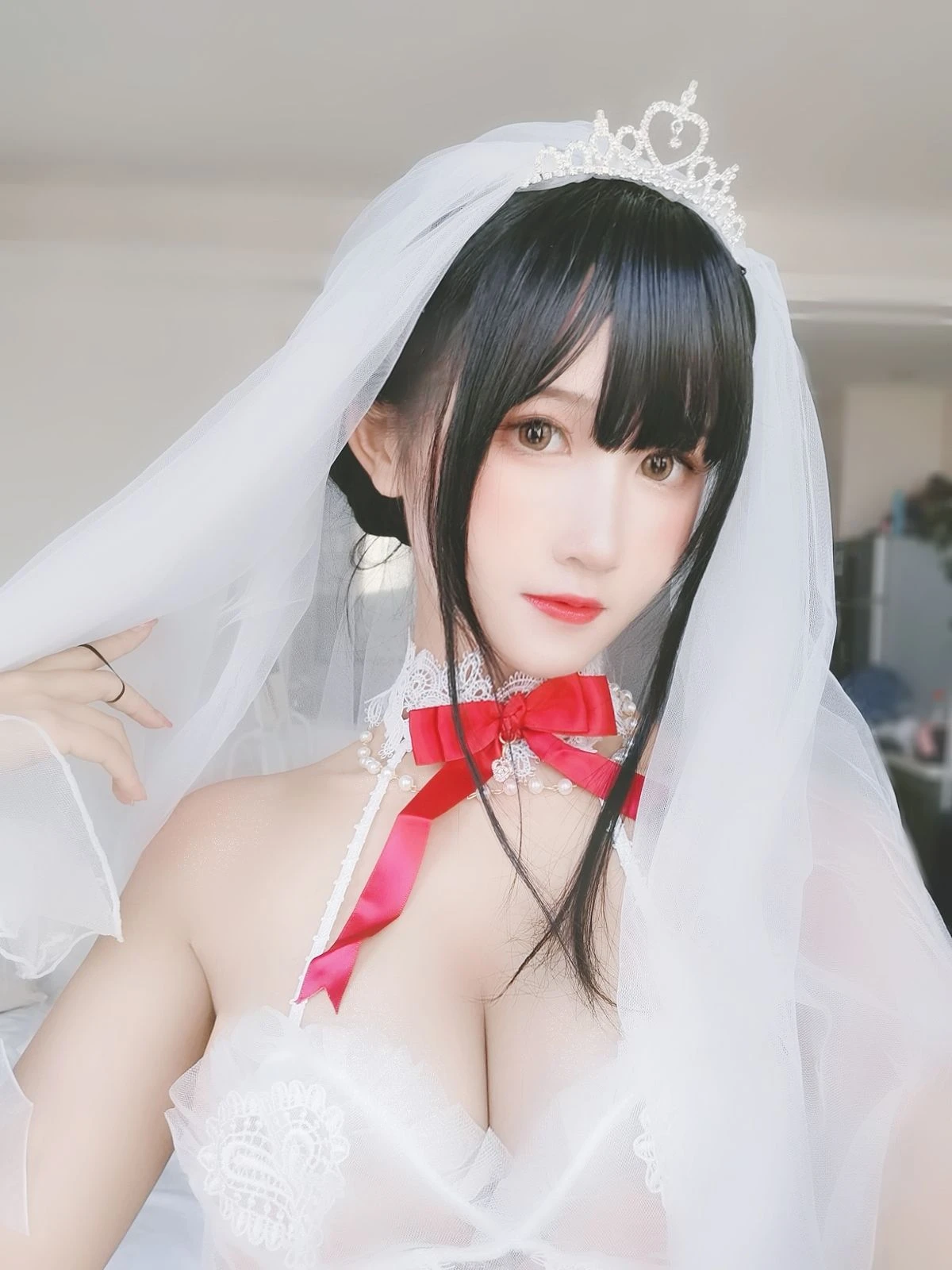 微博妹子三度_69 – 婚纱孔雀翎高清在线欣赏-撸撸奈子