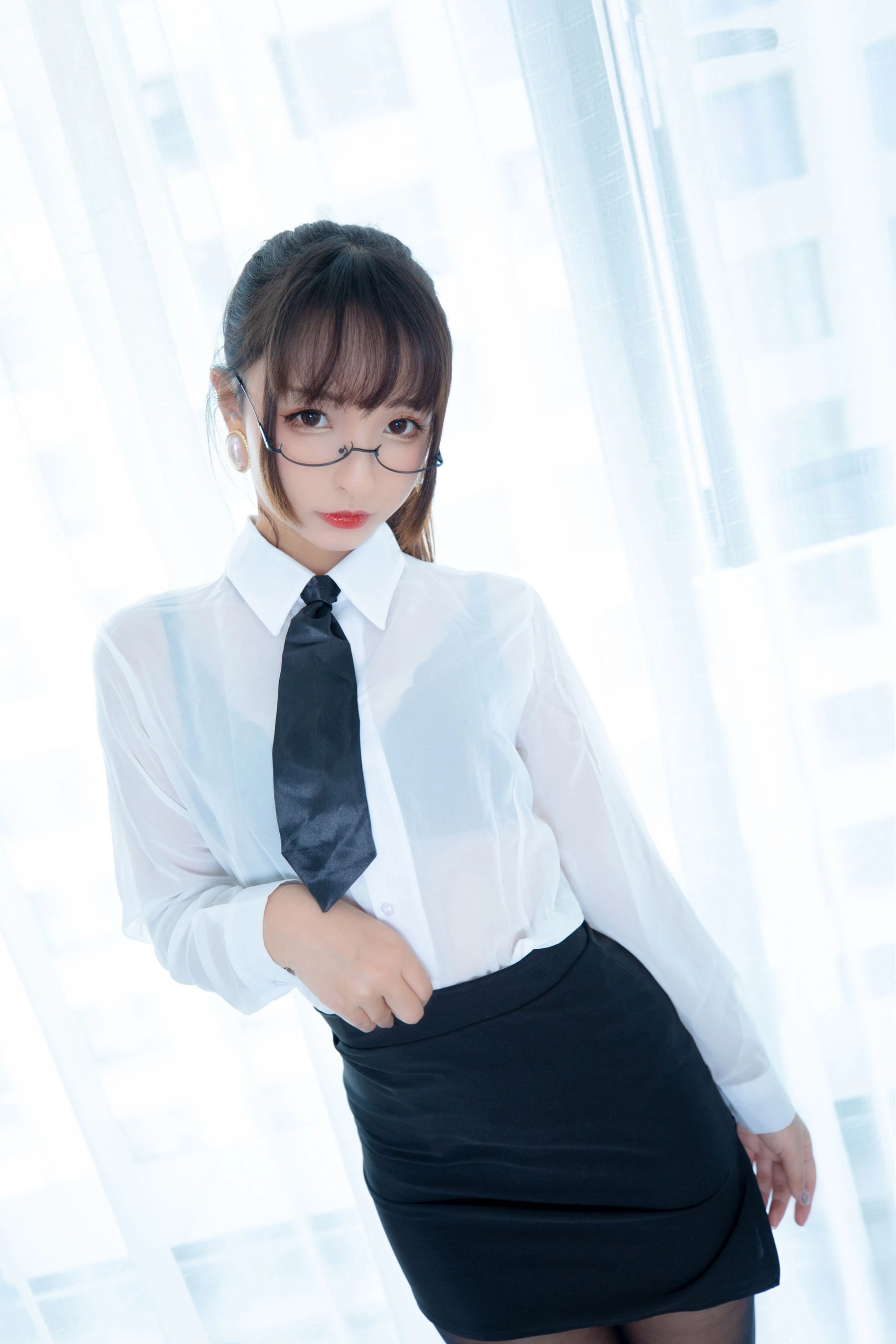 萝莉神楽板真冬 ホワイトオフィス [150P]插图1