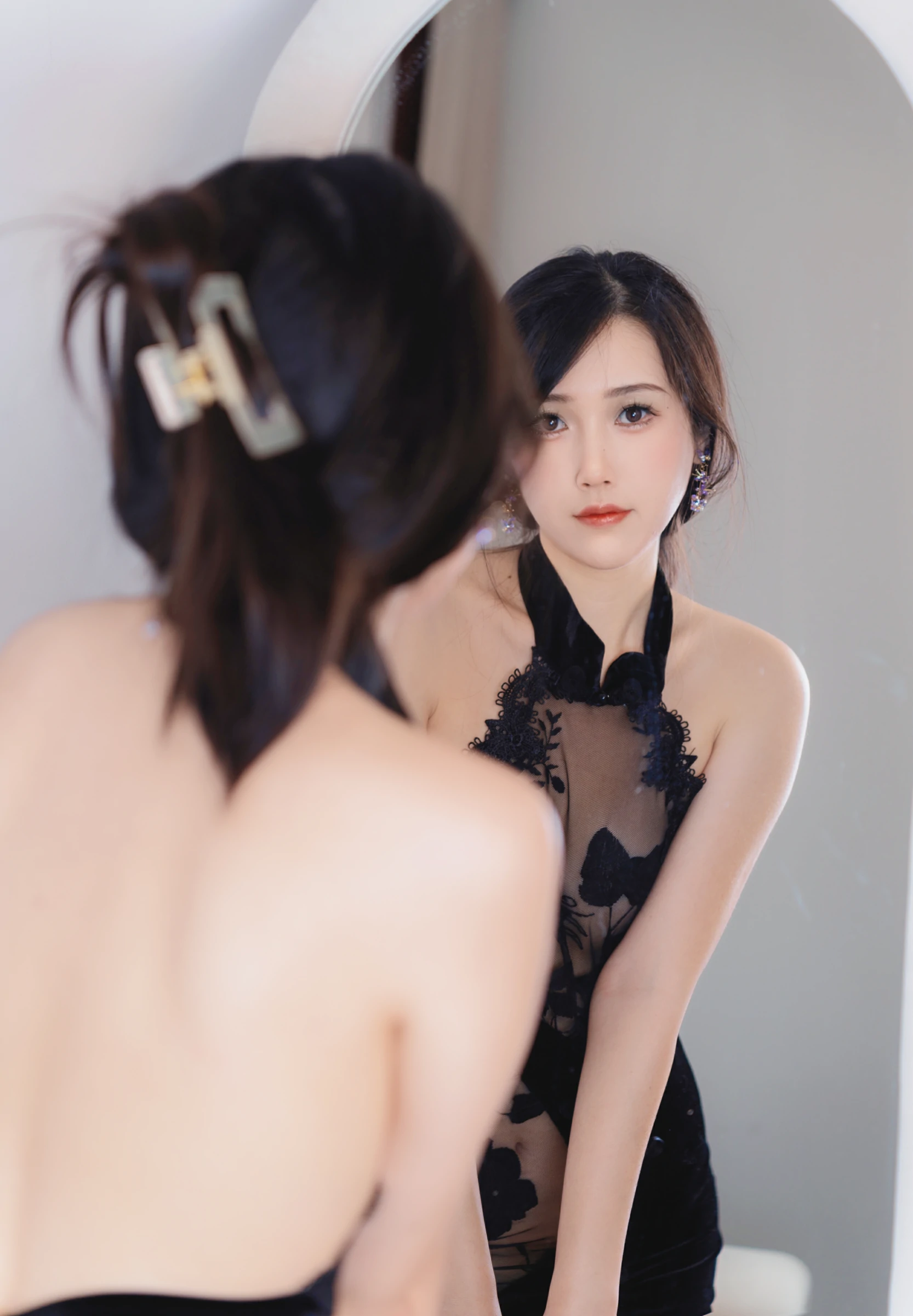 不呆猫 – 黑旗袍过膝袜御姐 [42P]插图1