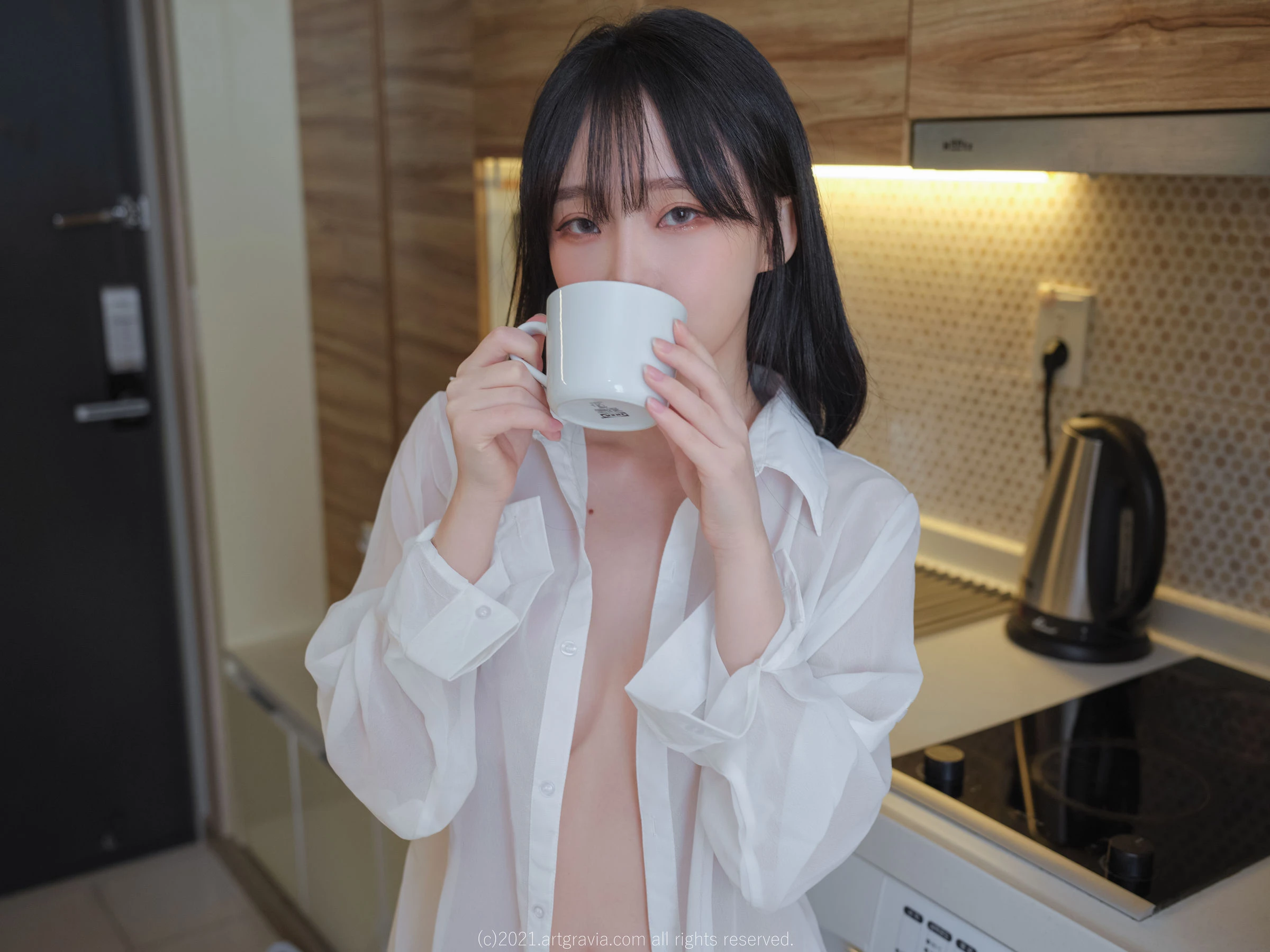 [ARTGRAVIA] VOL.261 Ming Sunha – 白衬衫女友居家诱惑插图1