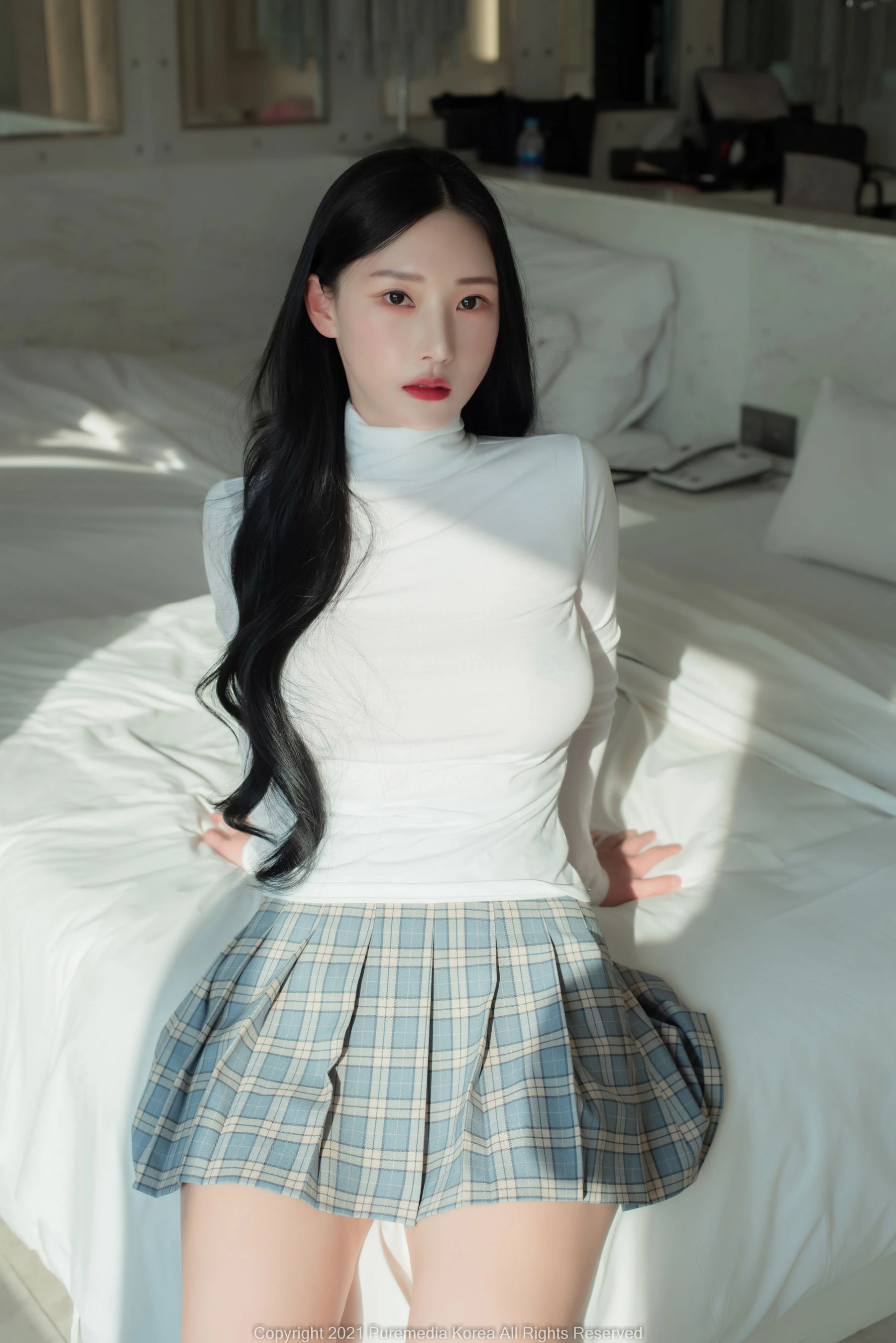 [PURE MEDIA] Vol.143 – Riha高清在线欣赏-撸撸奈子