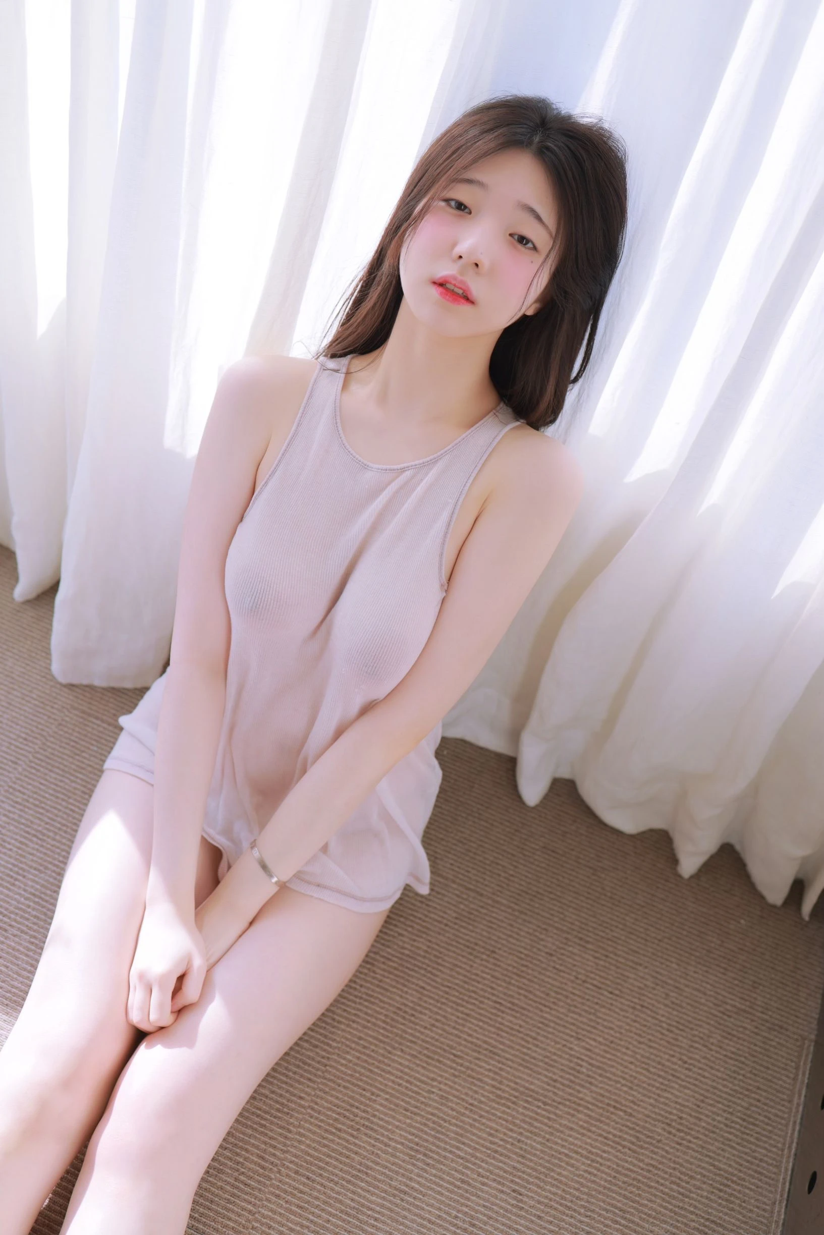 Yeonwoo – See through插图7