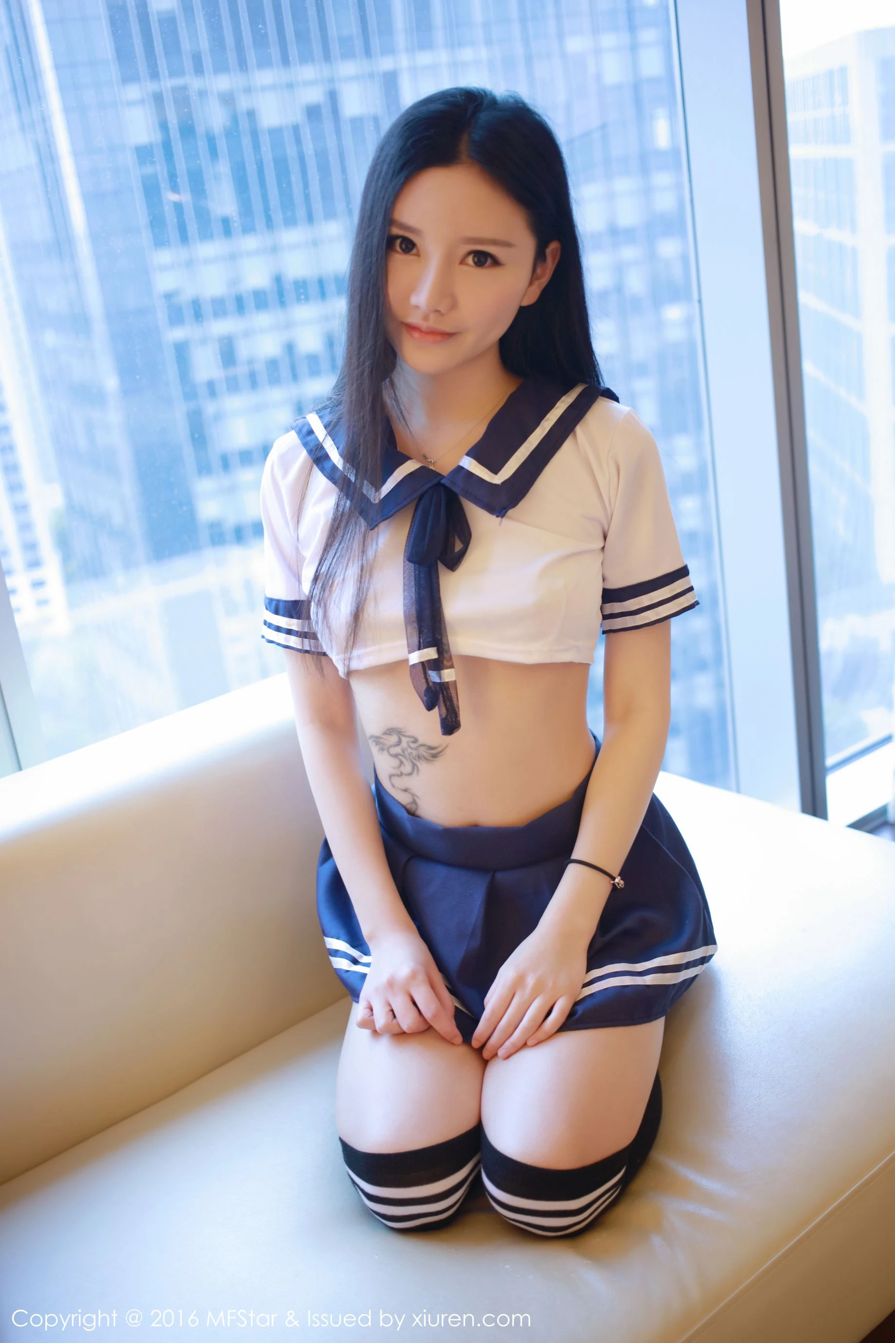 姗姗就打奥特曼《学生装校服+肚兜系列》 模范学院 Vol.081高清在线欣赏-撸撸奈子