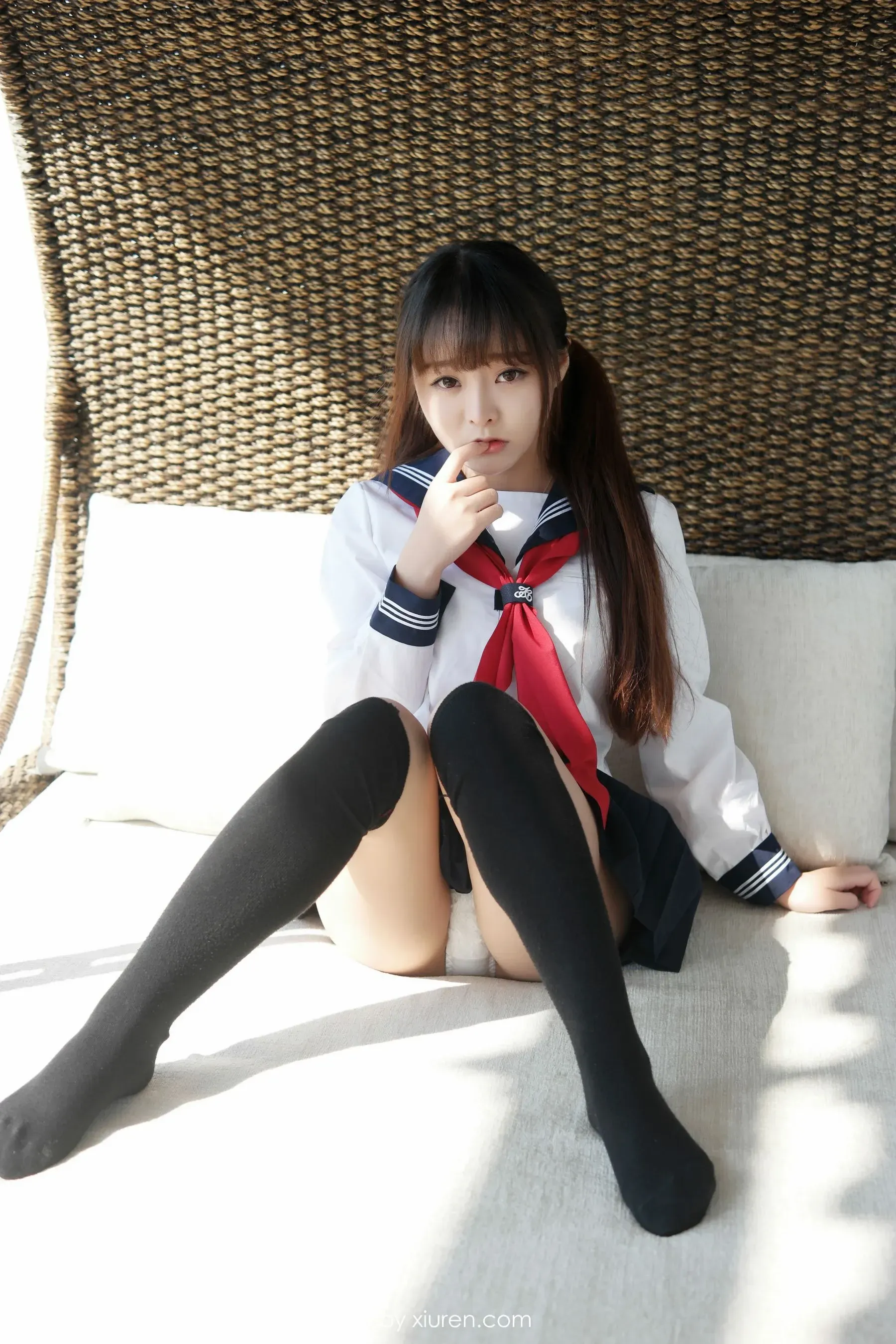柳侑绮Sevenbaby《大理旅拍》水手服诱惑少女 模范学院 Vol.002高清在线欣赏-撸撸奈子