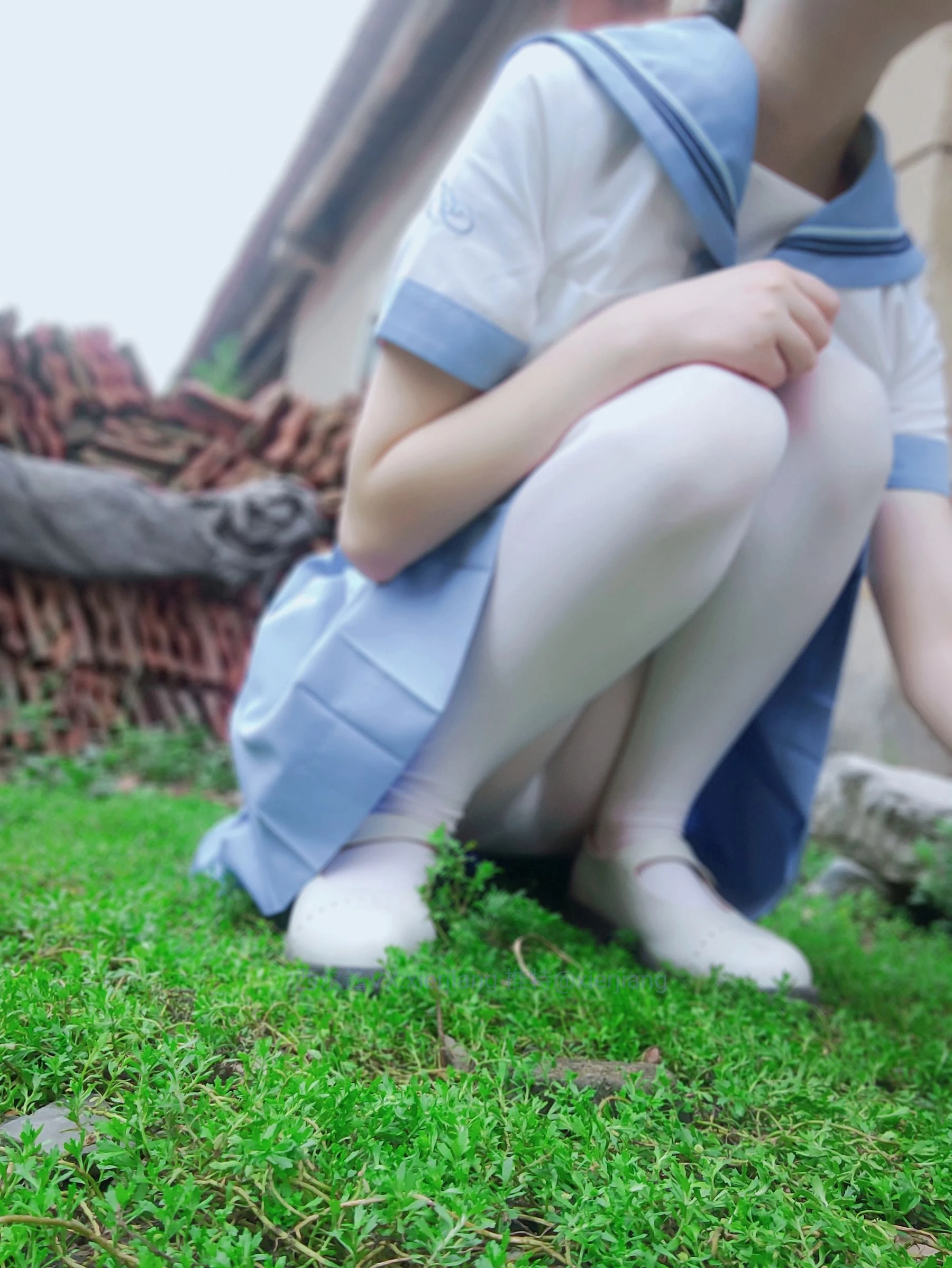 微博萌妹子西尔酱 – 青草水手服插图7