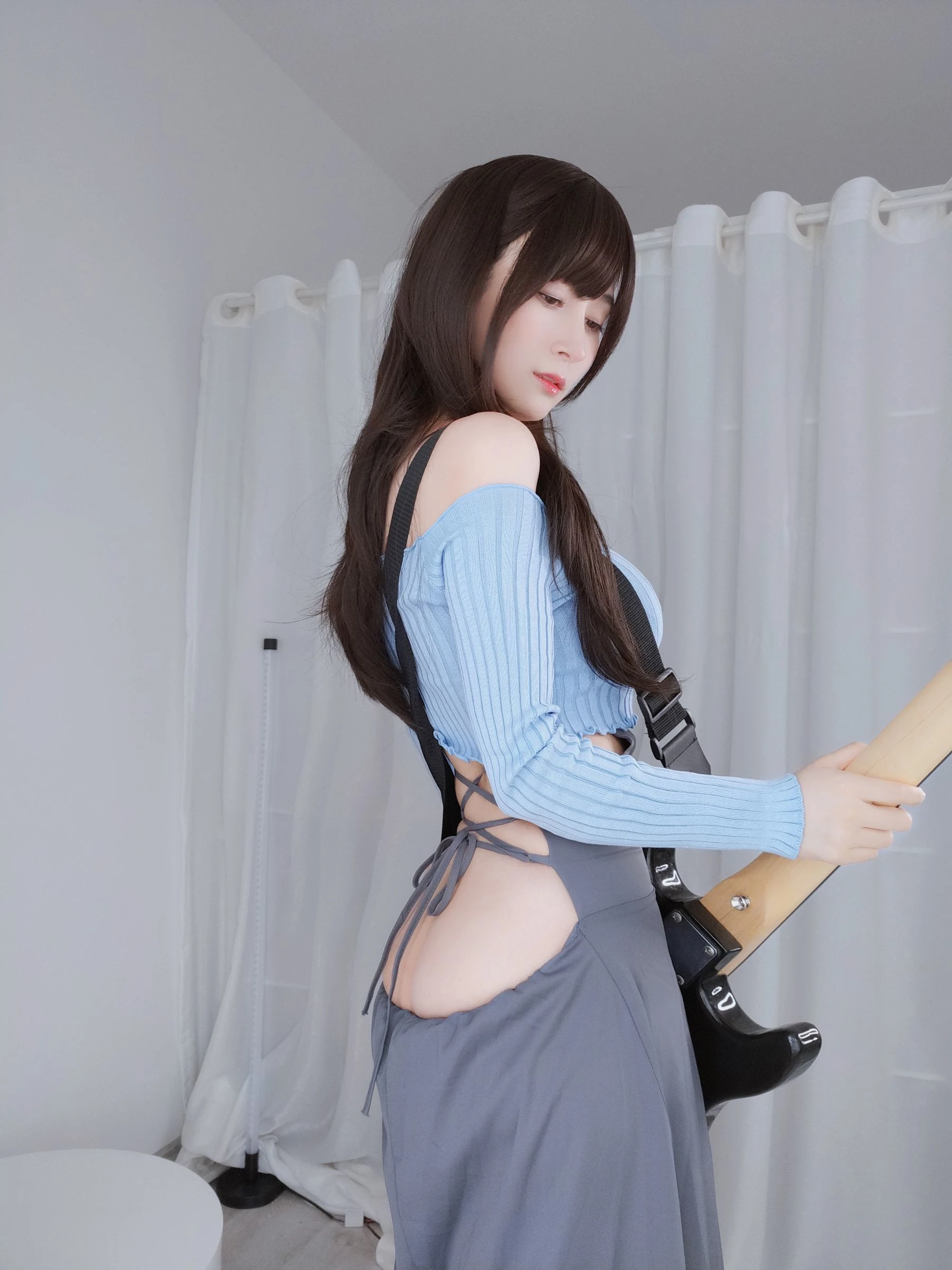 Coser小姐姐白银 – 吉他妹妹插图2